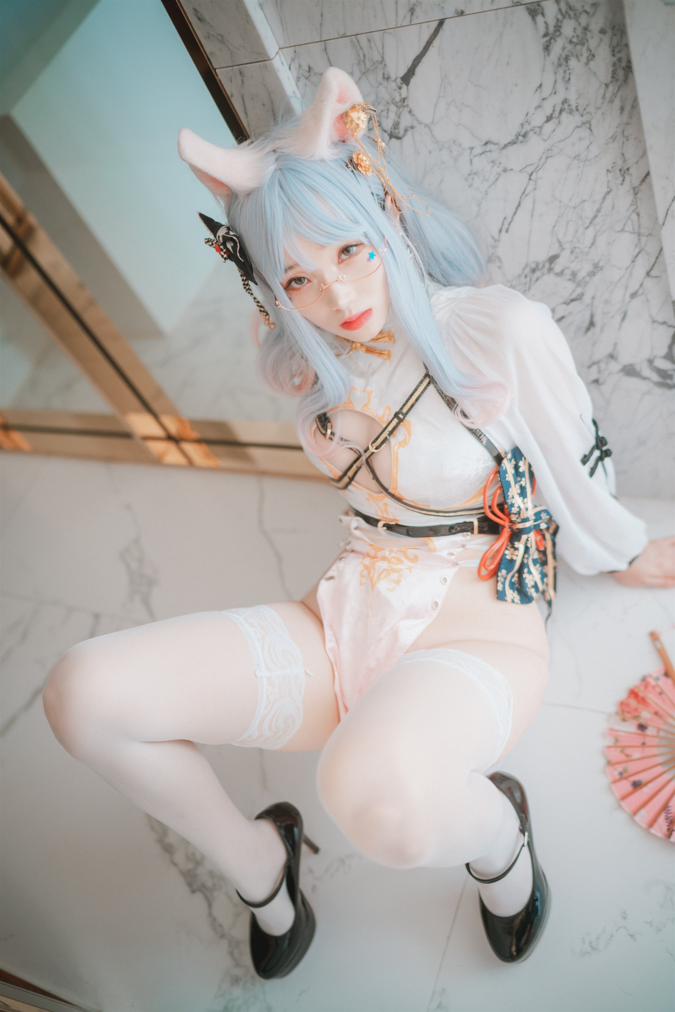 DJAWA-Photo-Bambi-Le-Chat-Porte-un-Qipao-MrCong.com-042