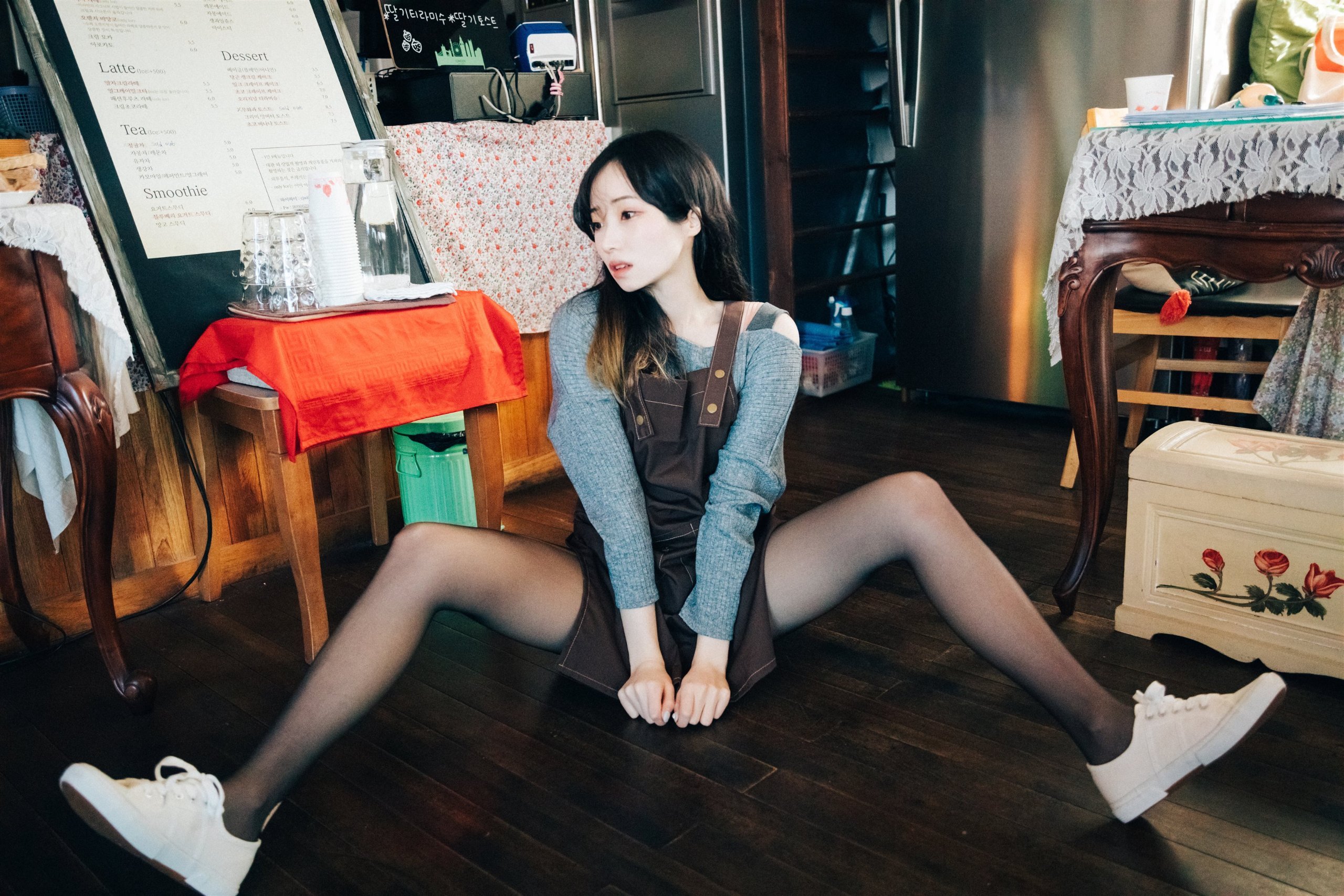 Loozy-Bambi-Cafe-Alba-MrCong.com-030