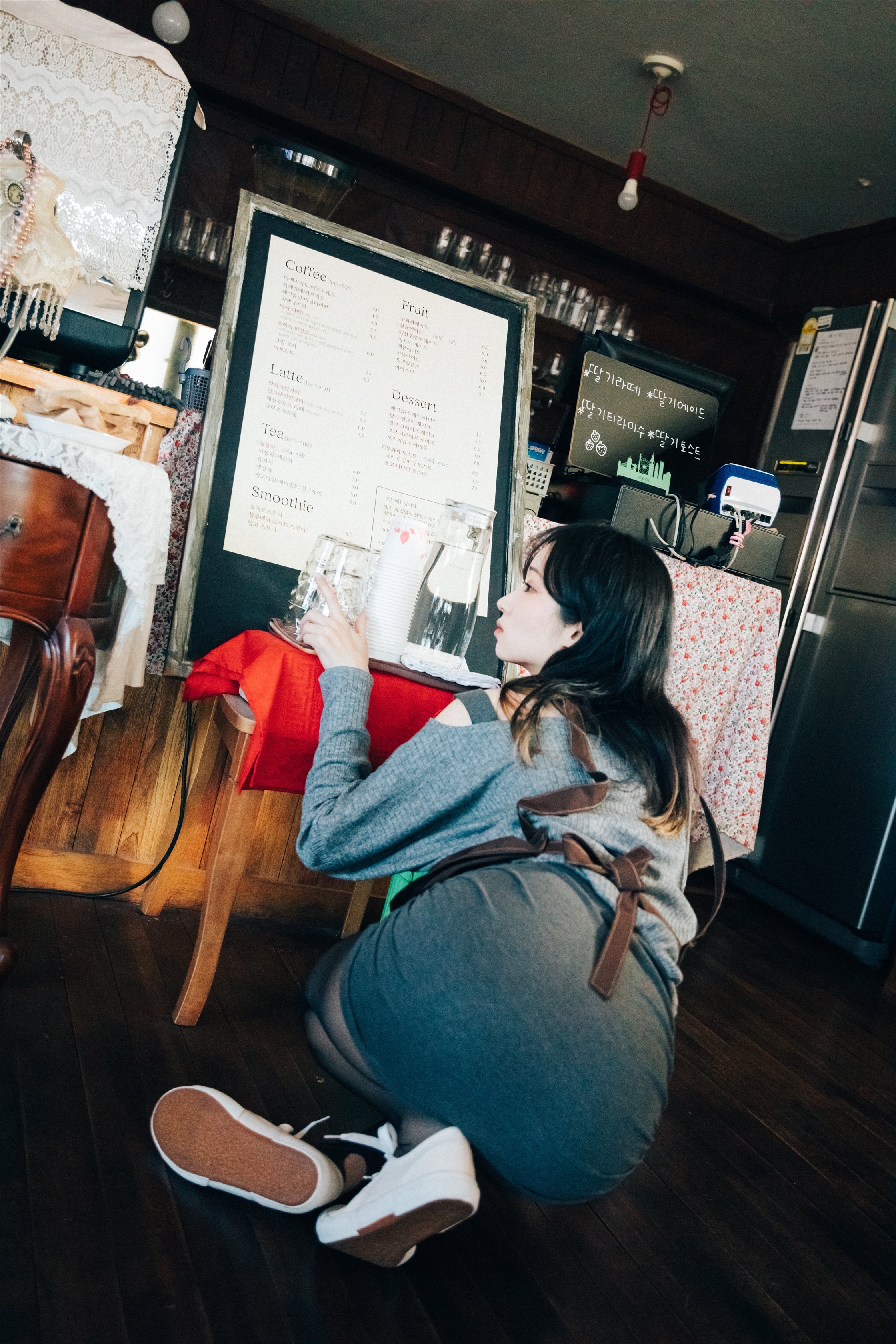 Loozy-Bambi-Cafe-Alba-MrCong.com-031