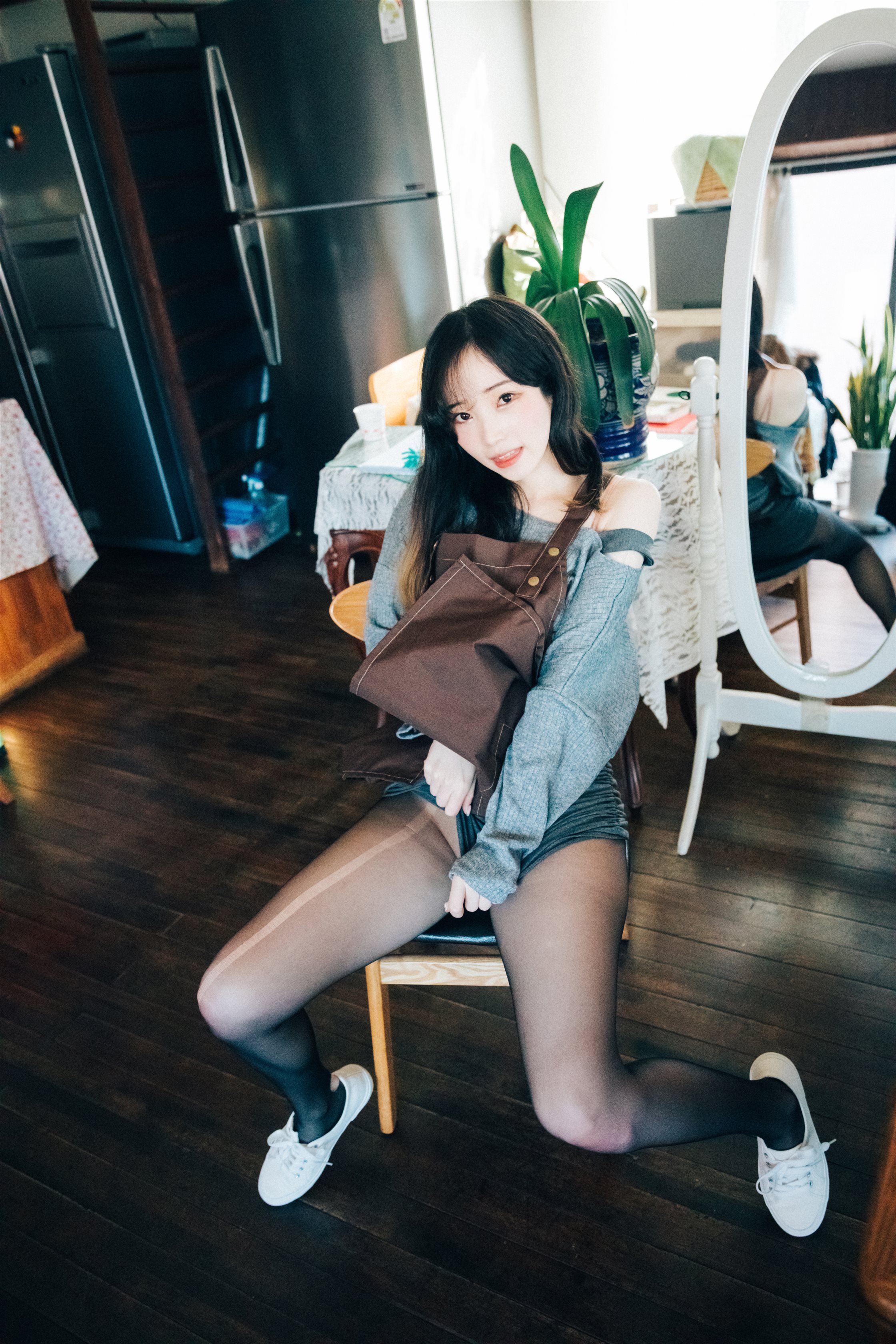 Loozy-Bambi-Cafe-Alba-MrCong.com-043