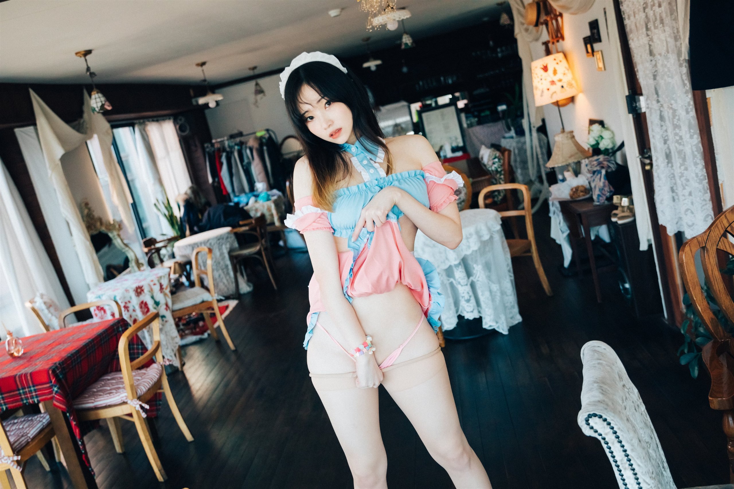 Loozy-Bambi-Cafe-Alba-MrCong.com-113