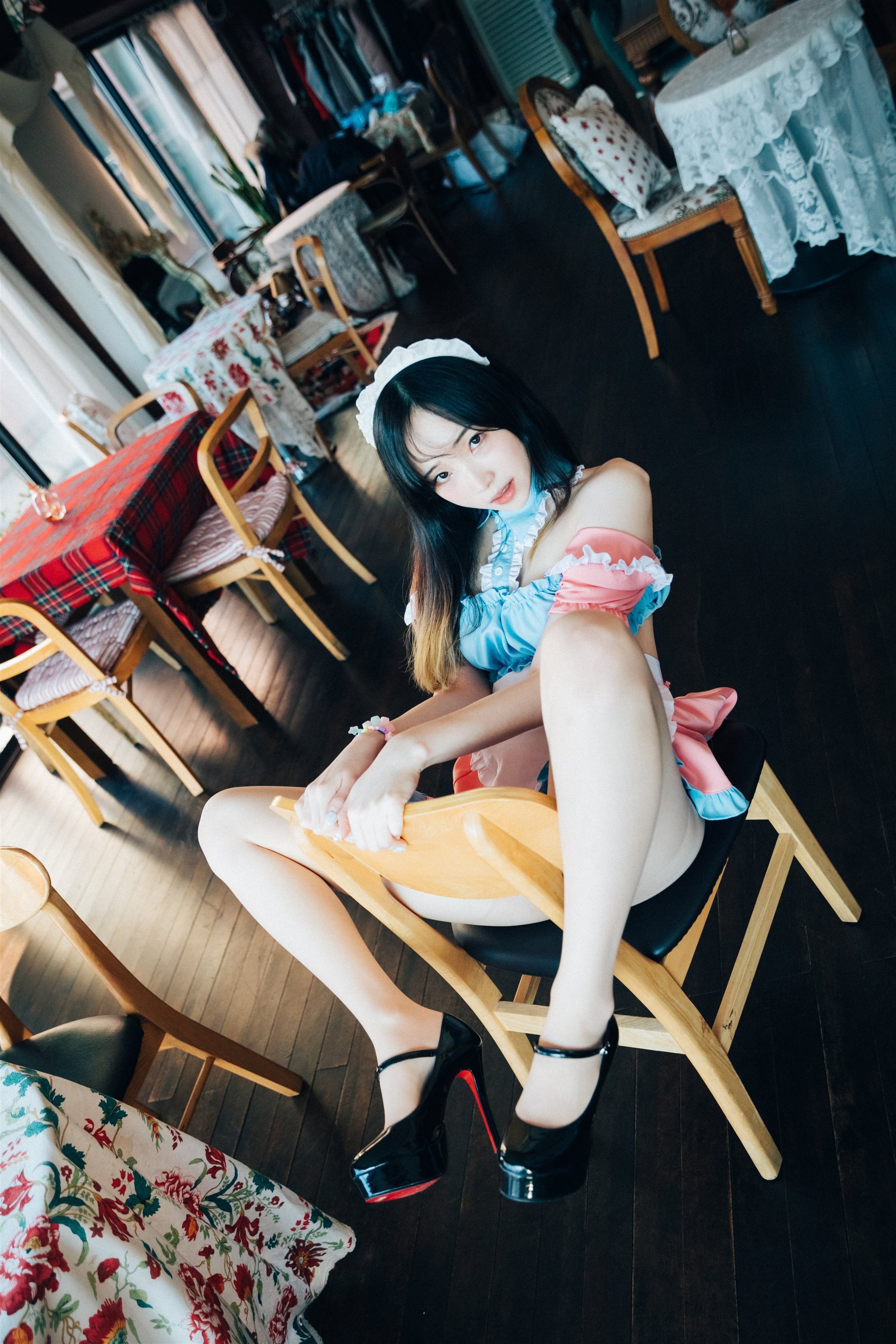 Loozy-Bambi-Cafe-Alba-MrCong.com-120