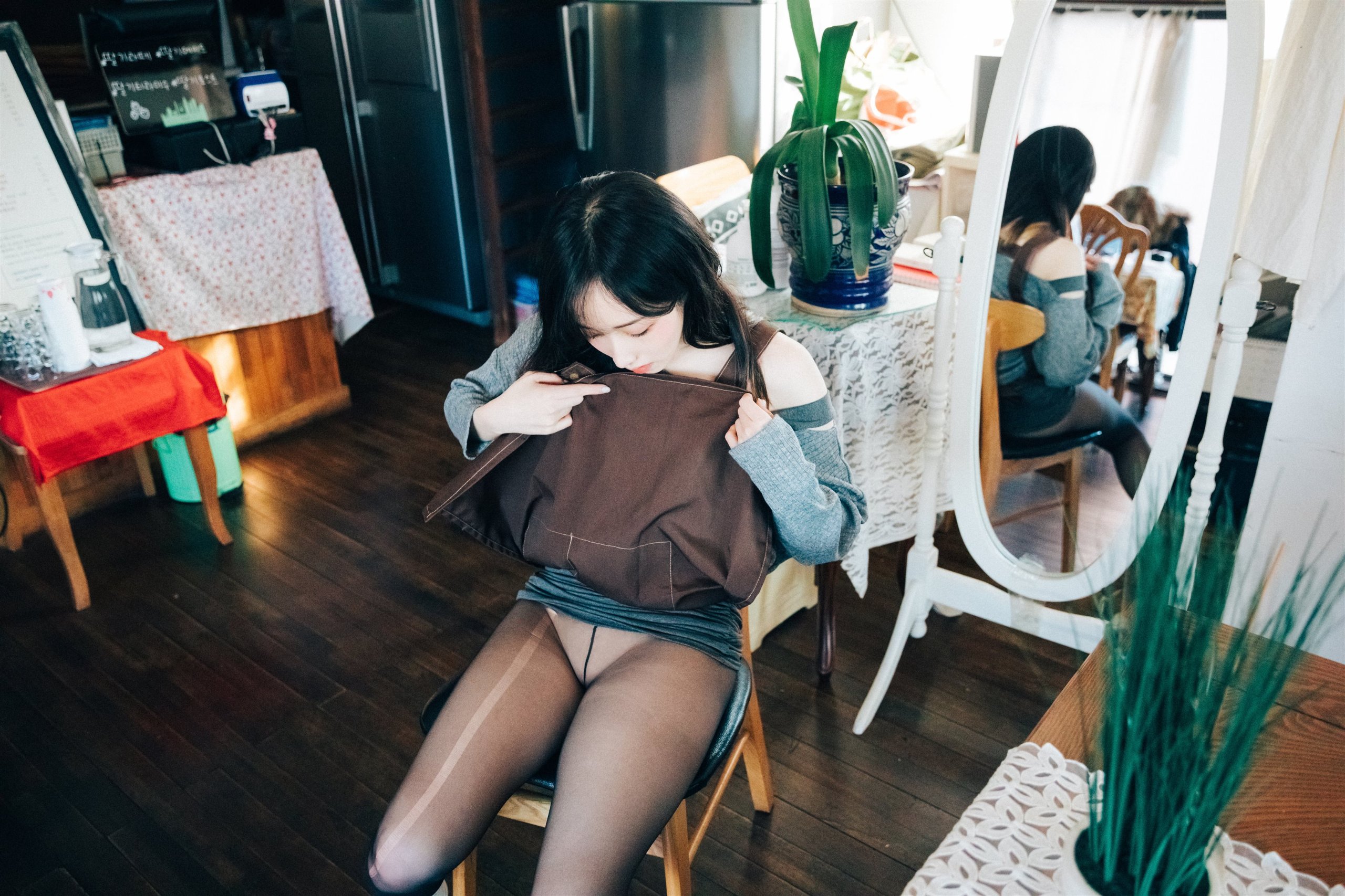 Loozy-Bambi-Cafe-Alba-MrCong.com-160