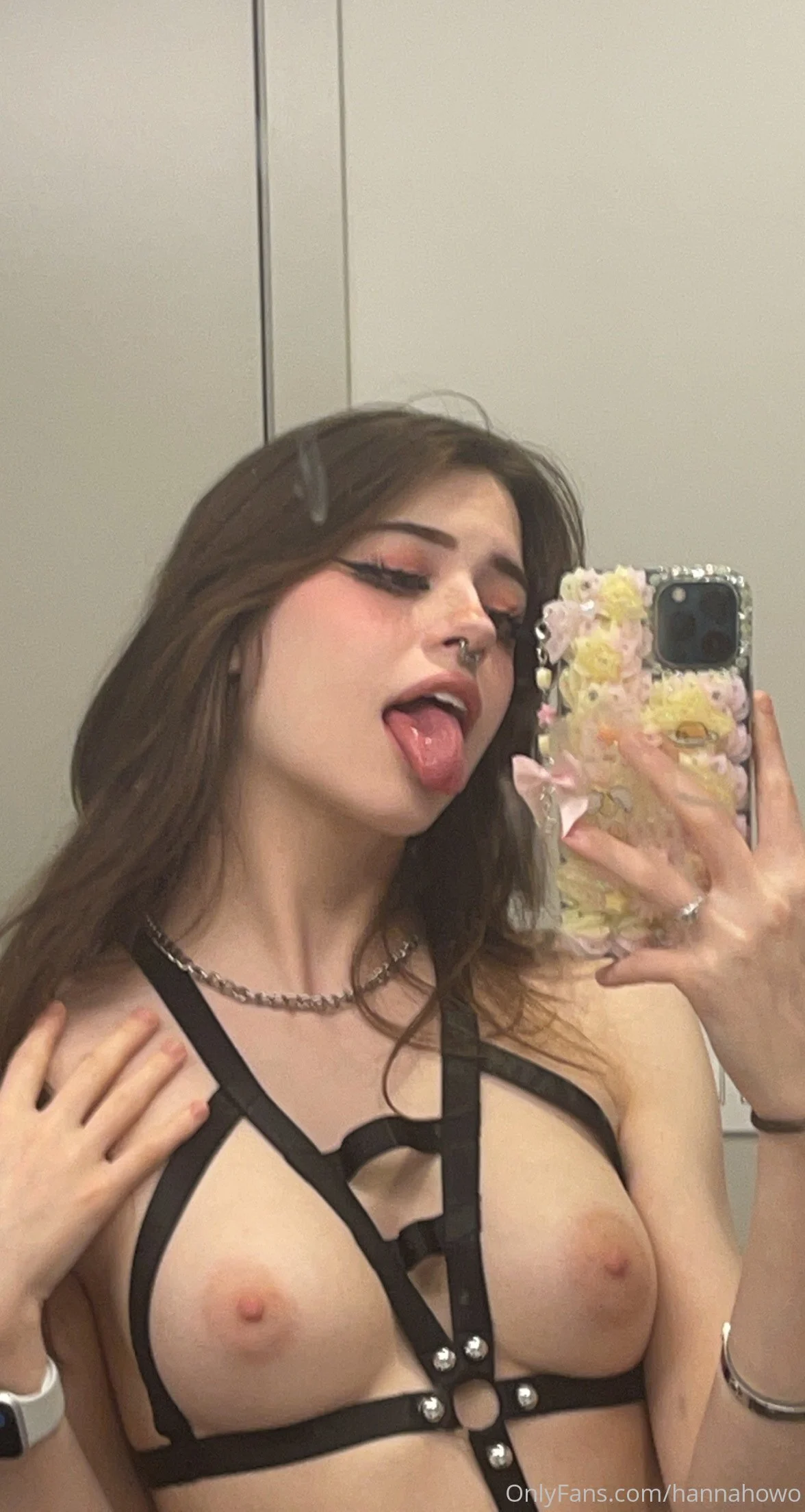 HannahOwo-OnlyFans-129-ZF0Kq4Rz