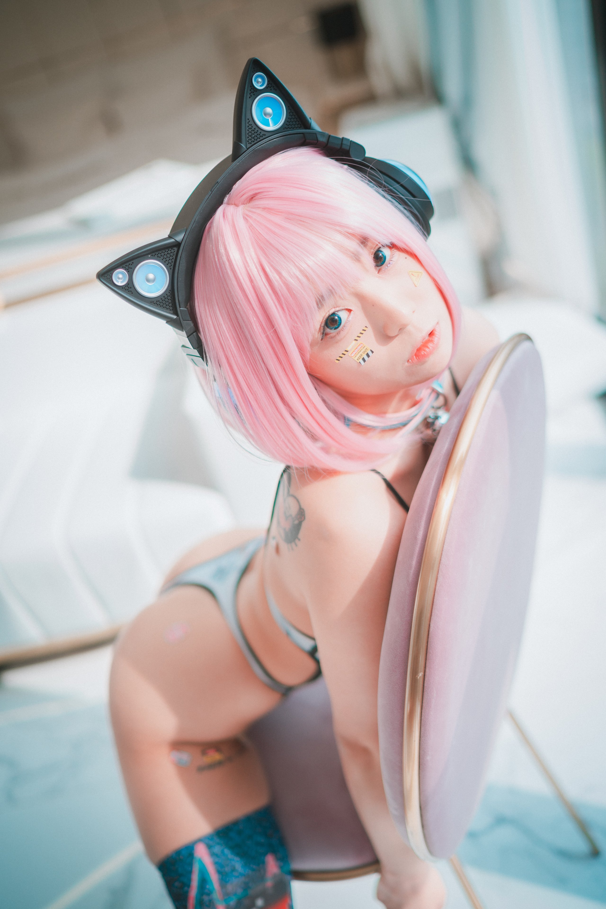 DJAWA-Photo-Maruemon-Caution-Girl-vs-Athletic-Girl-MrCong.com-019
