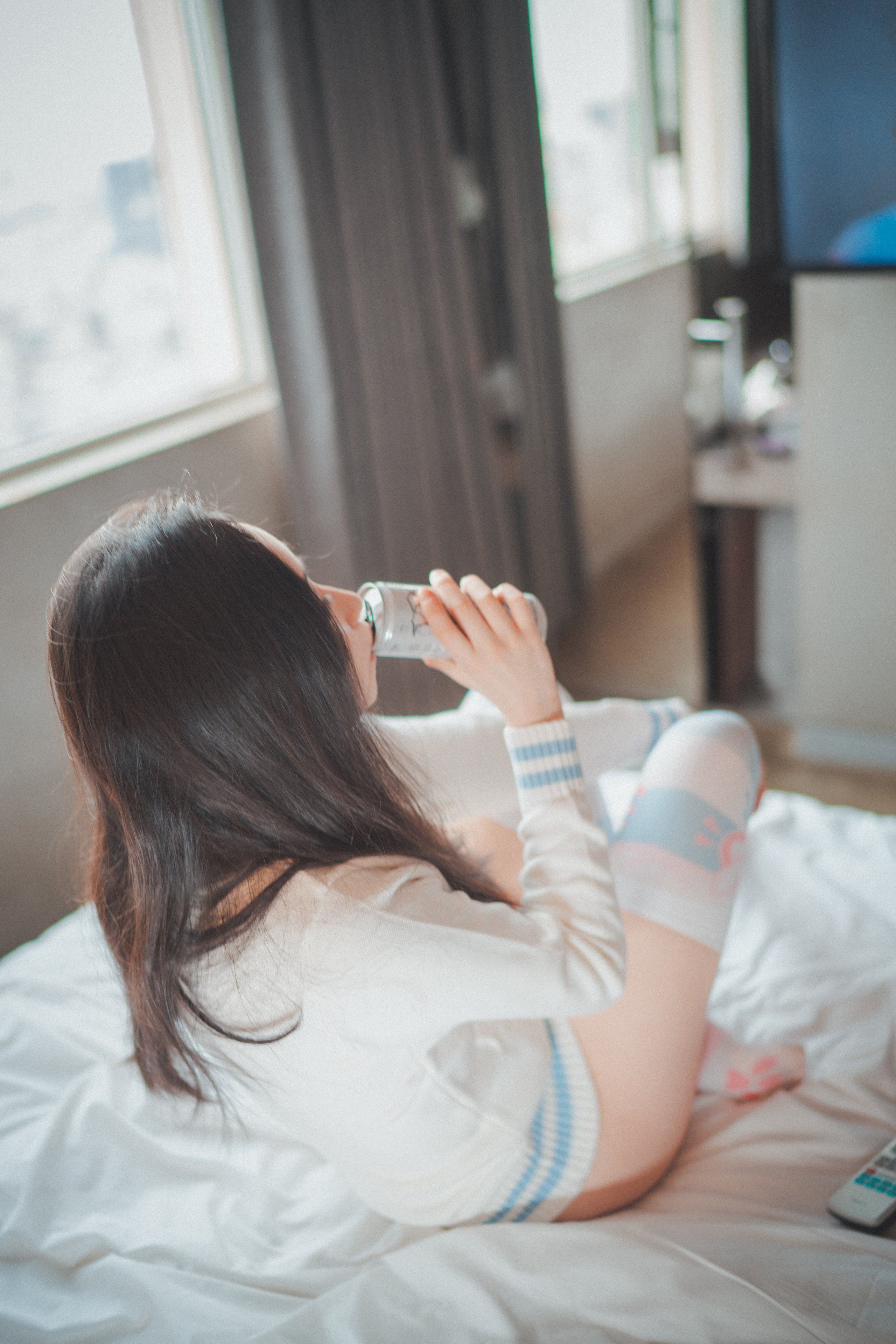 DJAWA-Photo-Bambi-Homebody-Girl-MrCong.com-012