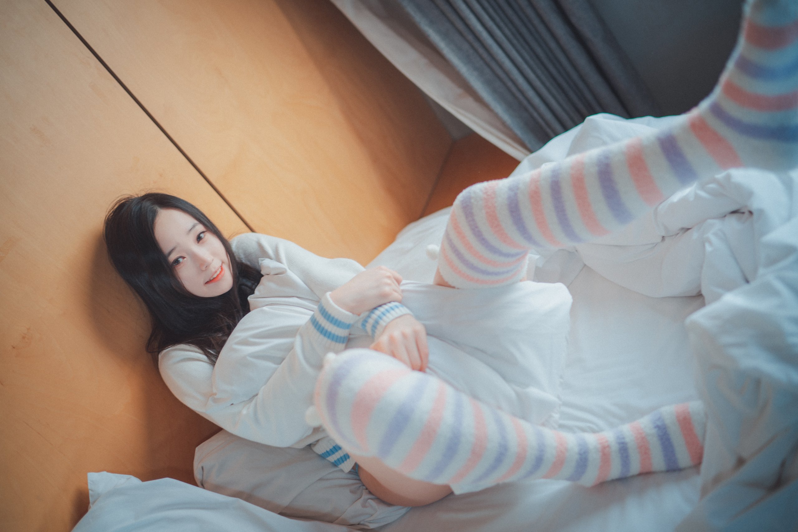 DJAWA-Photo-Bambi-Homebody-Girl-MrCong.com-022