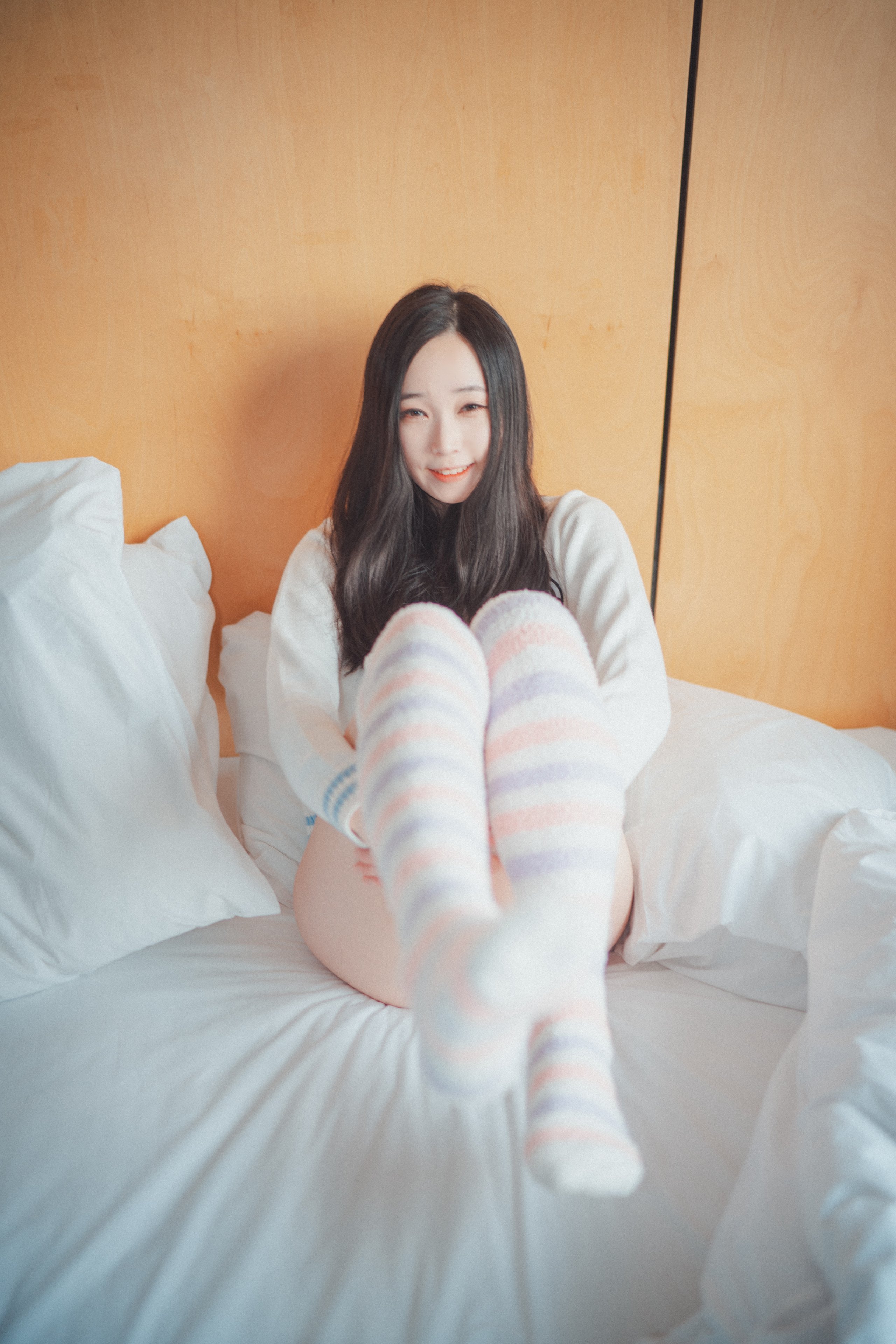 DJAWA-Photo-Bambi-Homebody-Girl-MrCong.com-024