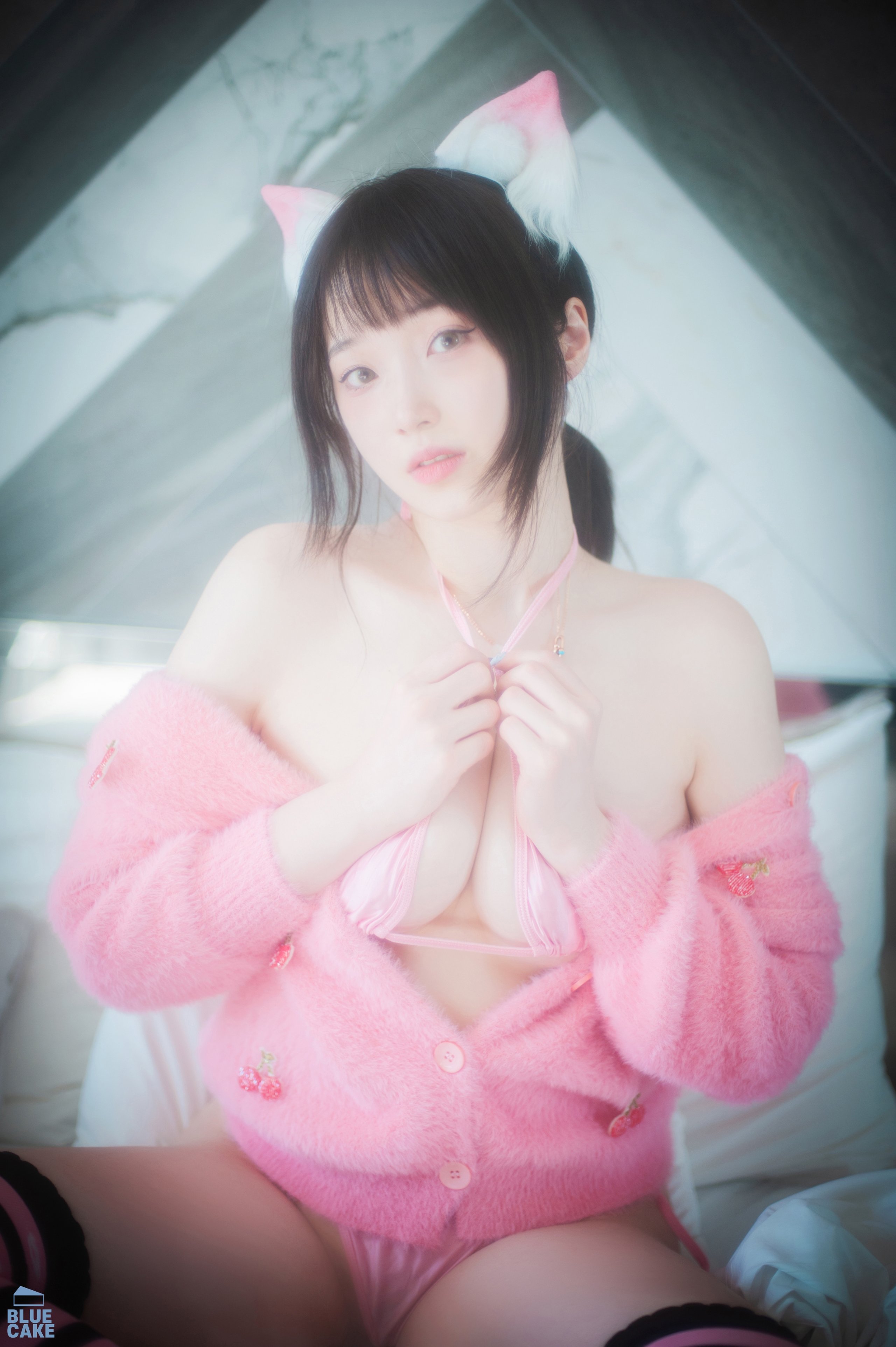BLUECAKE-Bambi-Naughty-Cats-Pink-and-Mint-RED-MrCong.com-022
