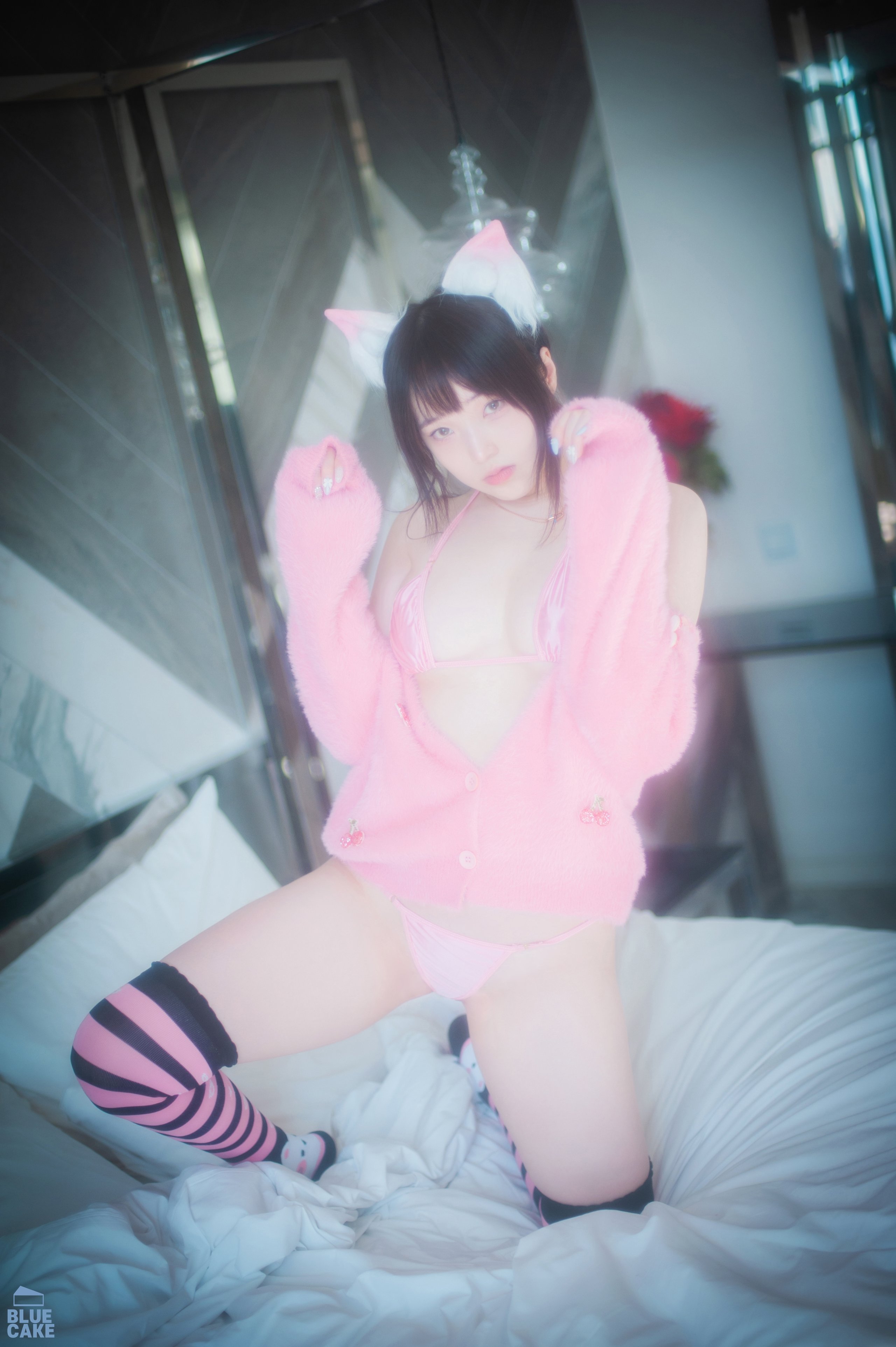 BLUECAKE-Bambi-Naughty-Cats-Pink-and-Mint-RED-MrCong.com-036