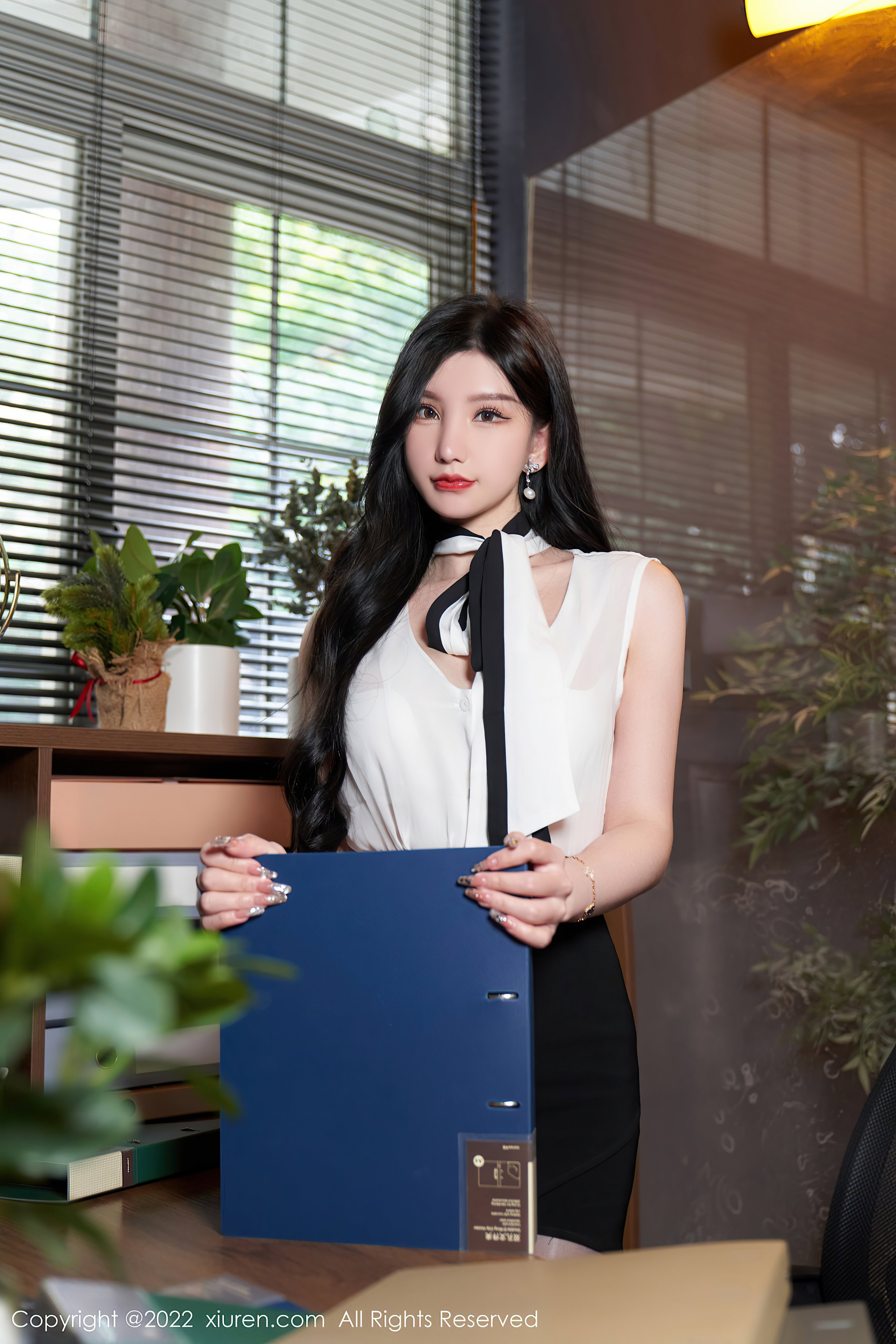 XIUREN-No.5217-Zhou-Yuxi-Sally-MrCong.com-014