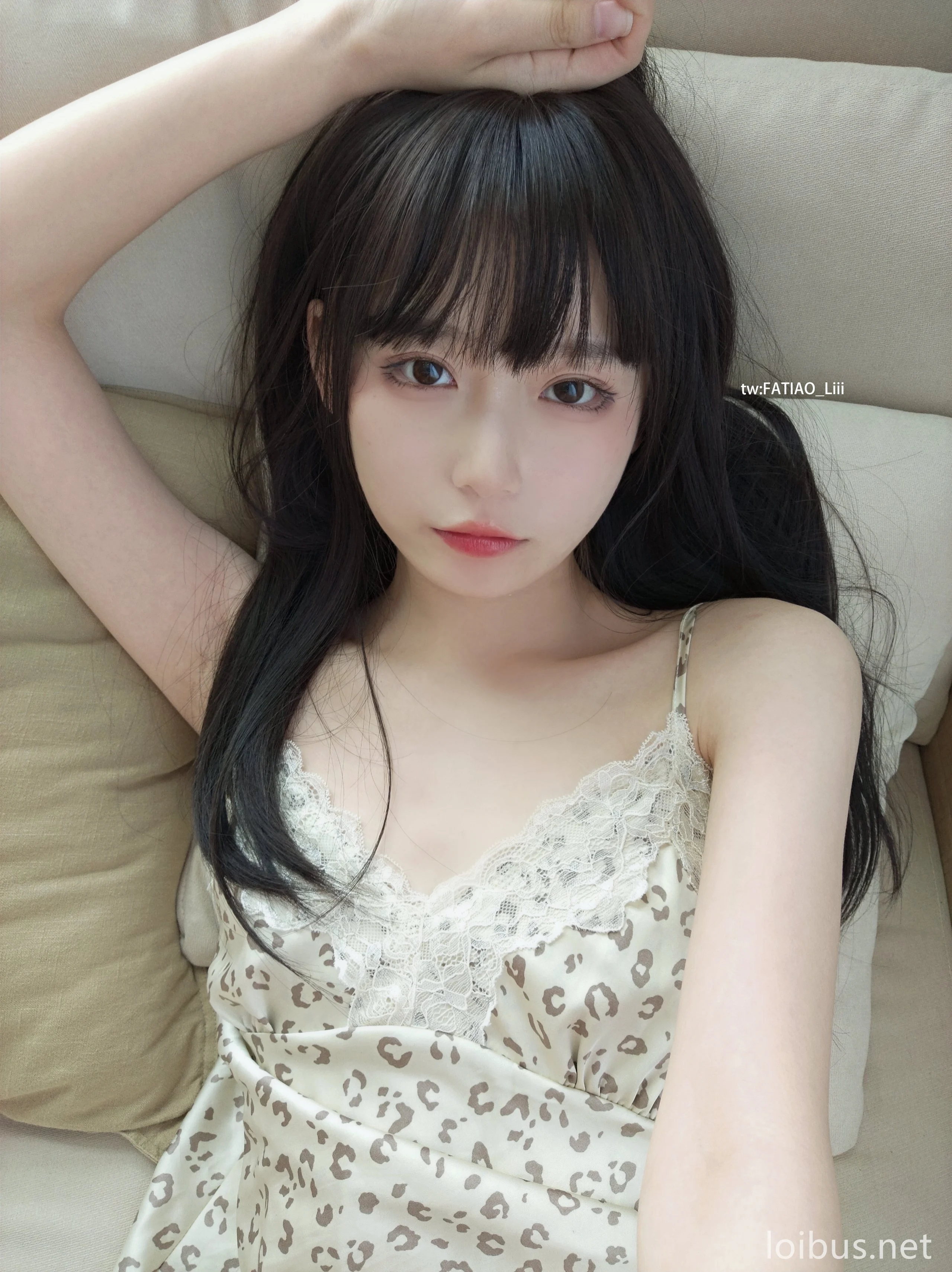 (11)