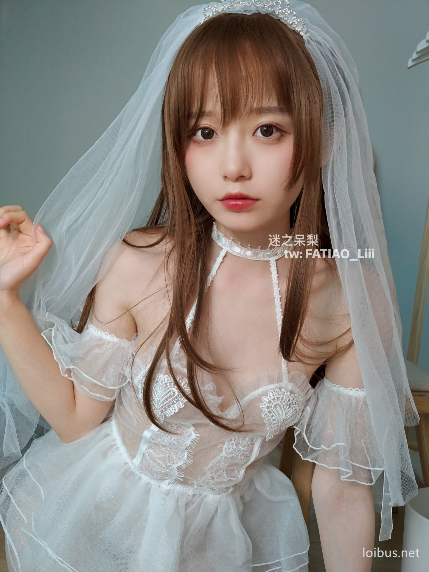 (53)