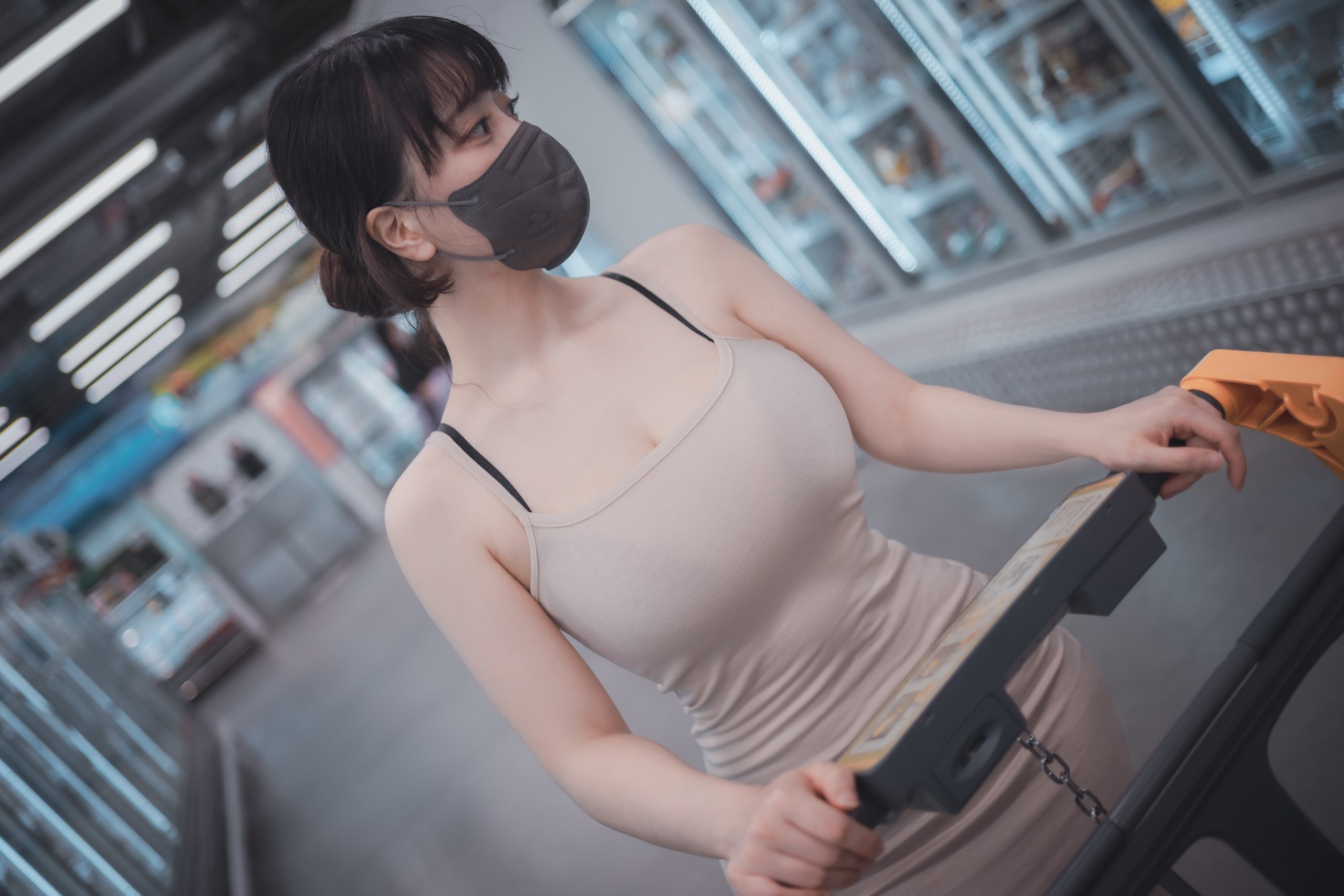 DJAWA-Photo-ZziZzi-New-Town-Bride-Outside-MrCong.com-017
