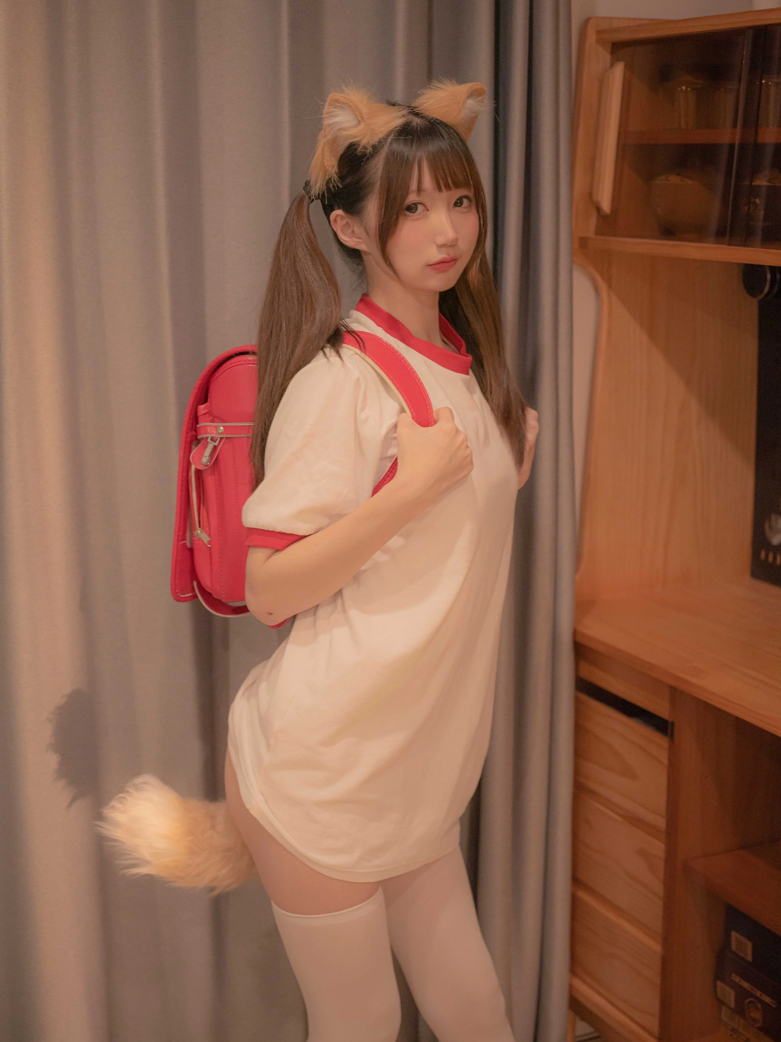 00