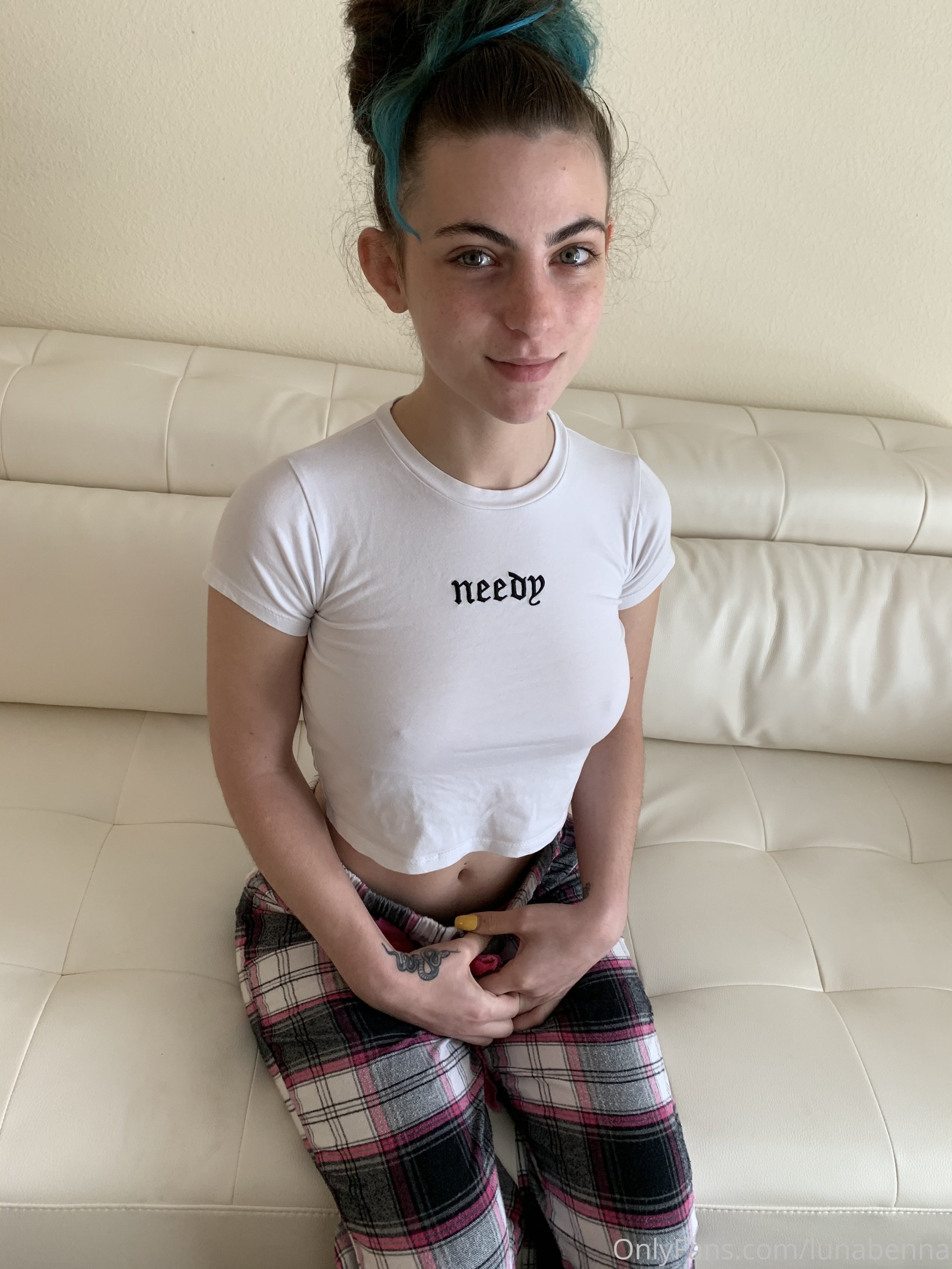 2020-03-08 24905427-Can you see my Nipples through this shirt Lol_@society0 telegram Megaonlyfanss R
