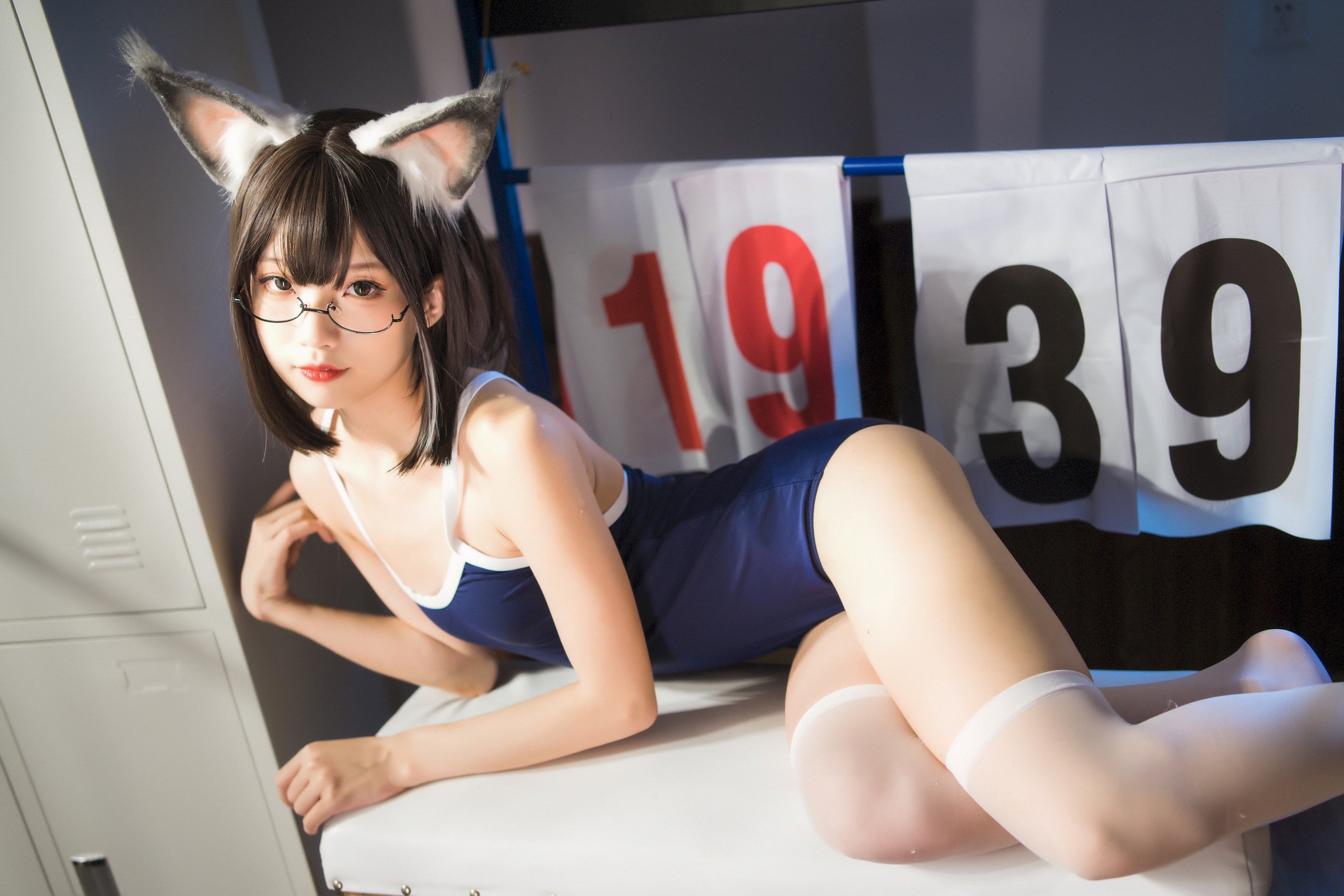 33