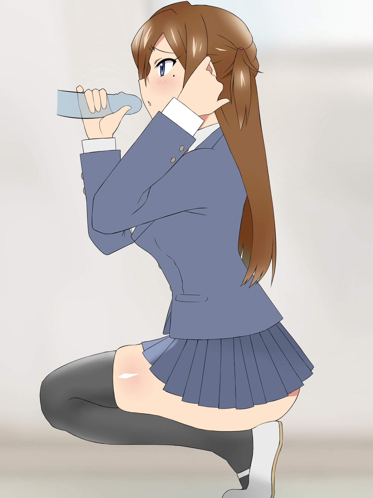 713