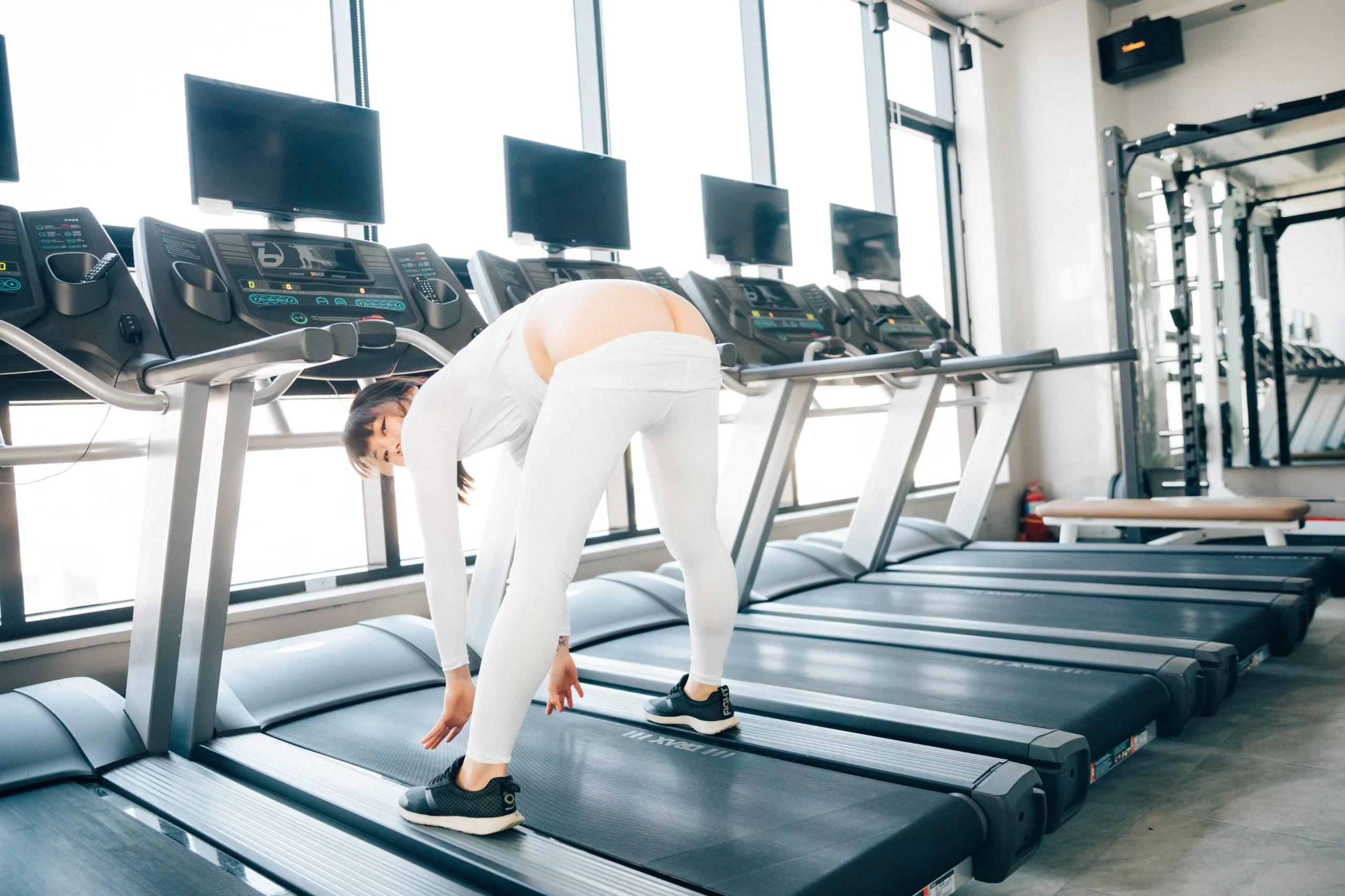 Loozy-Kissme-Strip-Fitness-MrCong.com-012