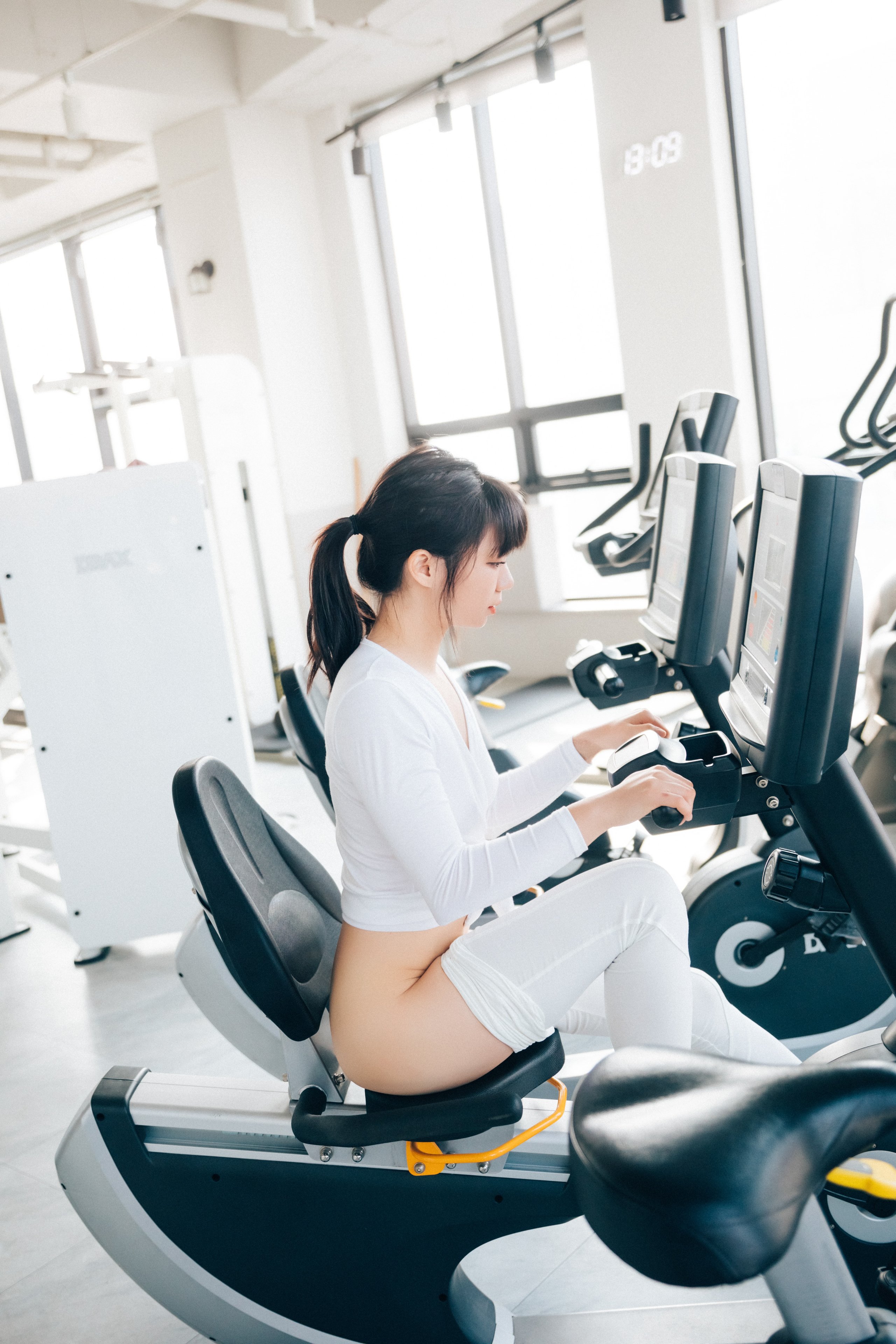Loozy-Kissme-Strip-Fitness-MrCong.com-016