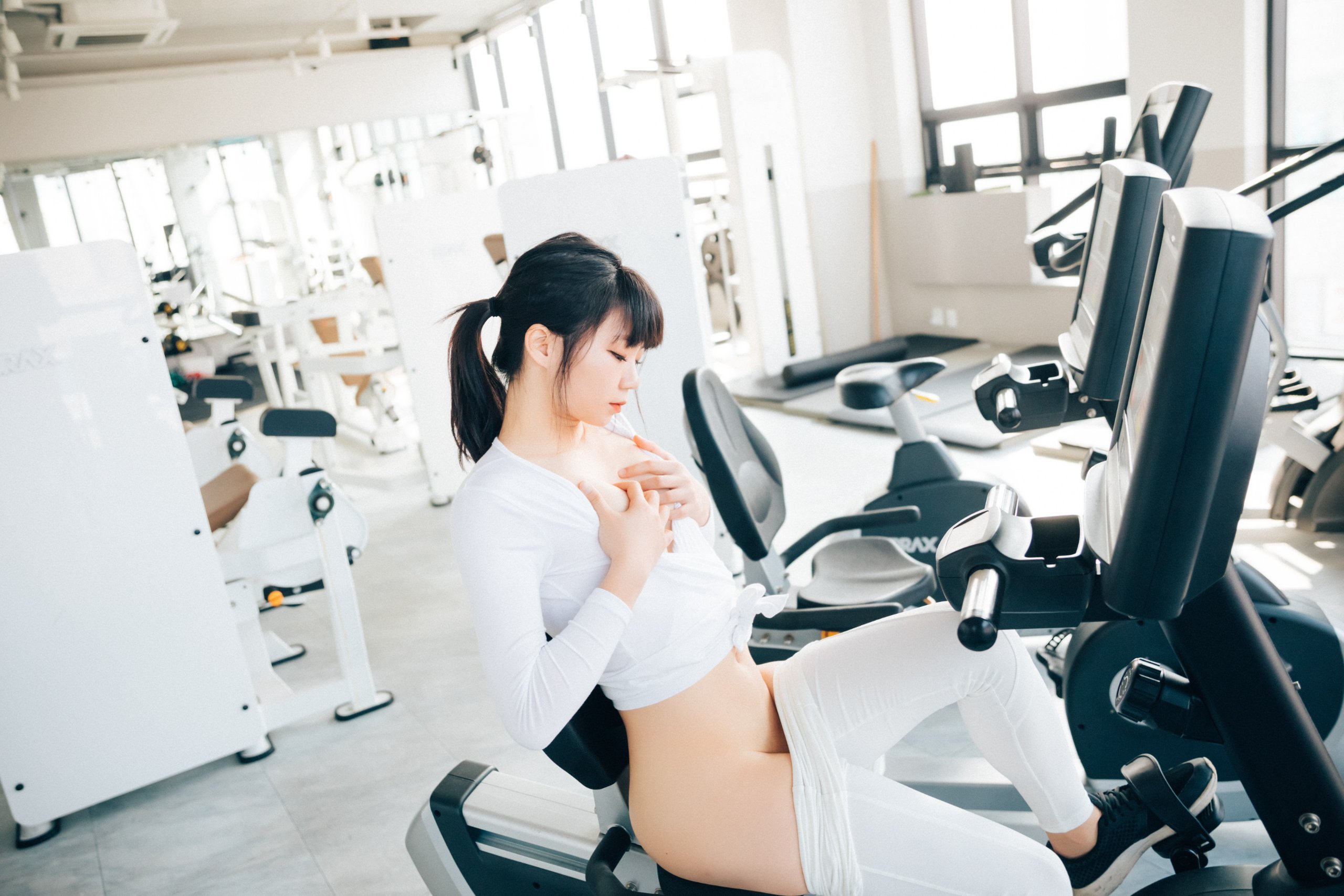 Loozy-Kissme-Strip-Fitness-MrCong.com-020