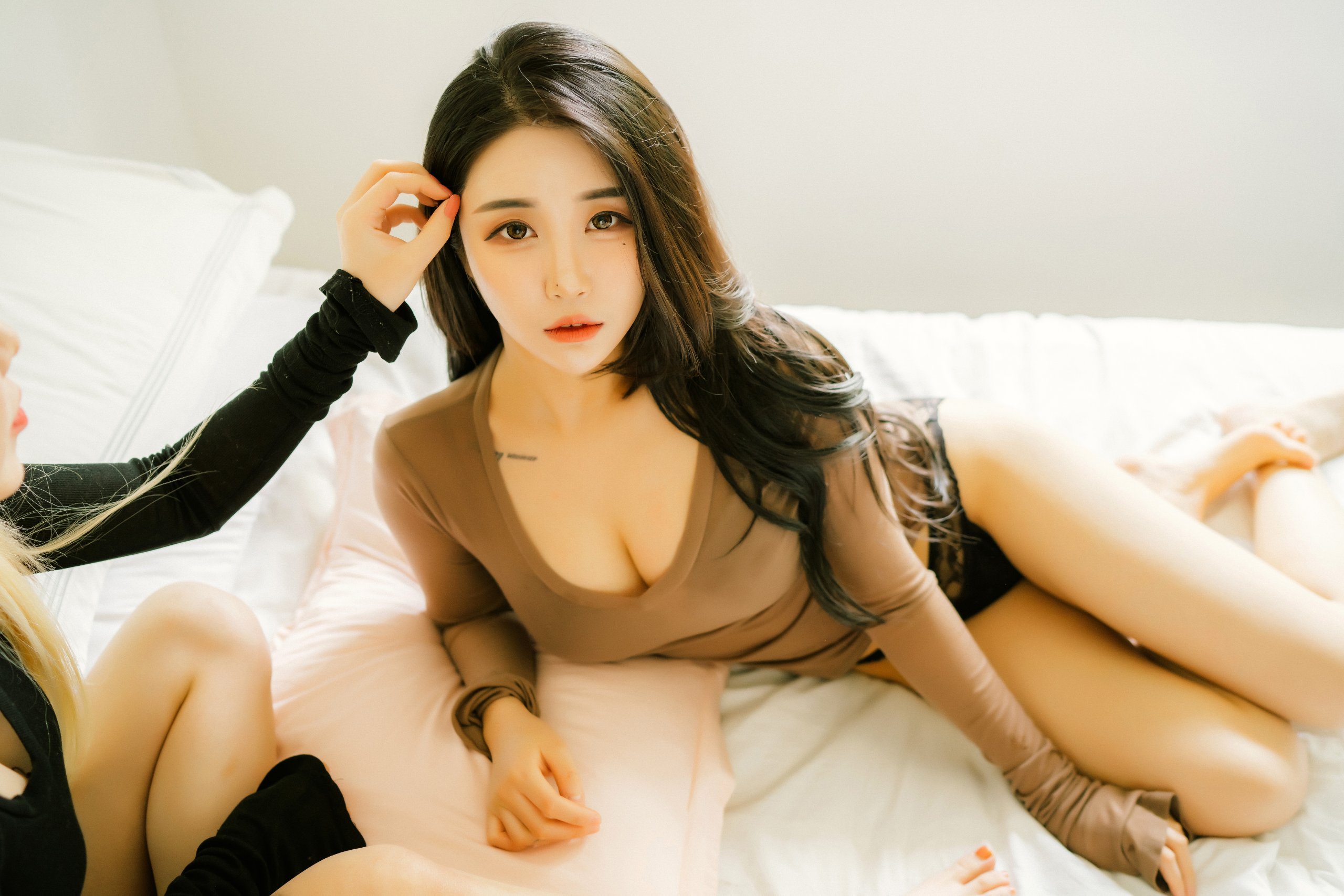 Moon-Night-Snap-Bomi-x-Zia-Together-Vol.02-MrCong.com-062