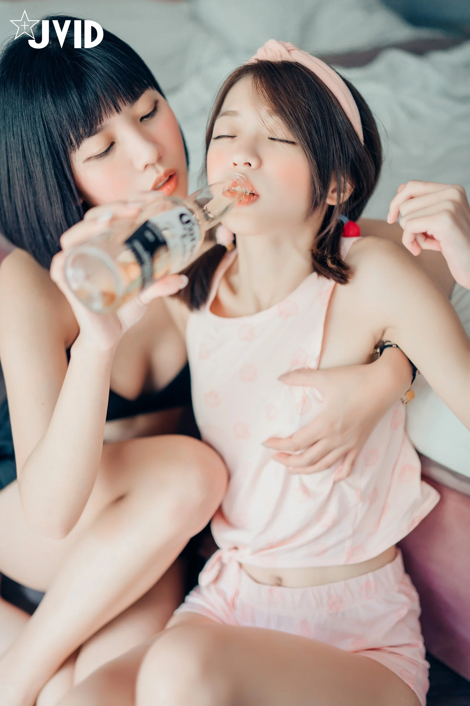 JVID-果寶寶X妍妍---姐妹的体液-Allasiangirls.net (37)