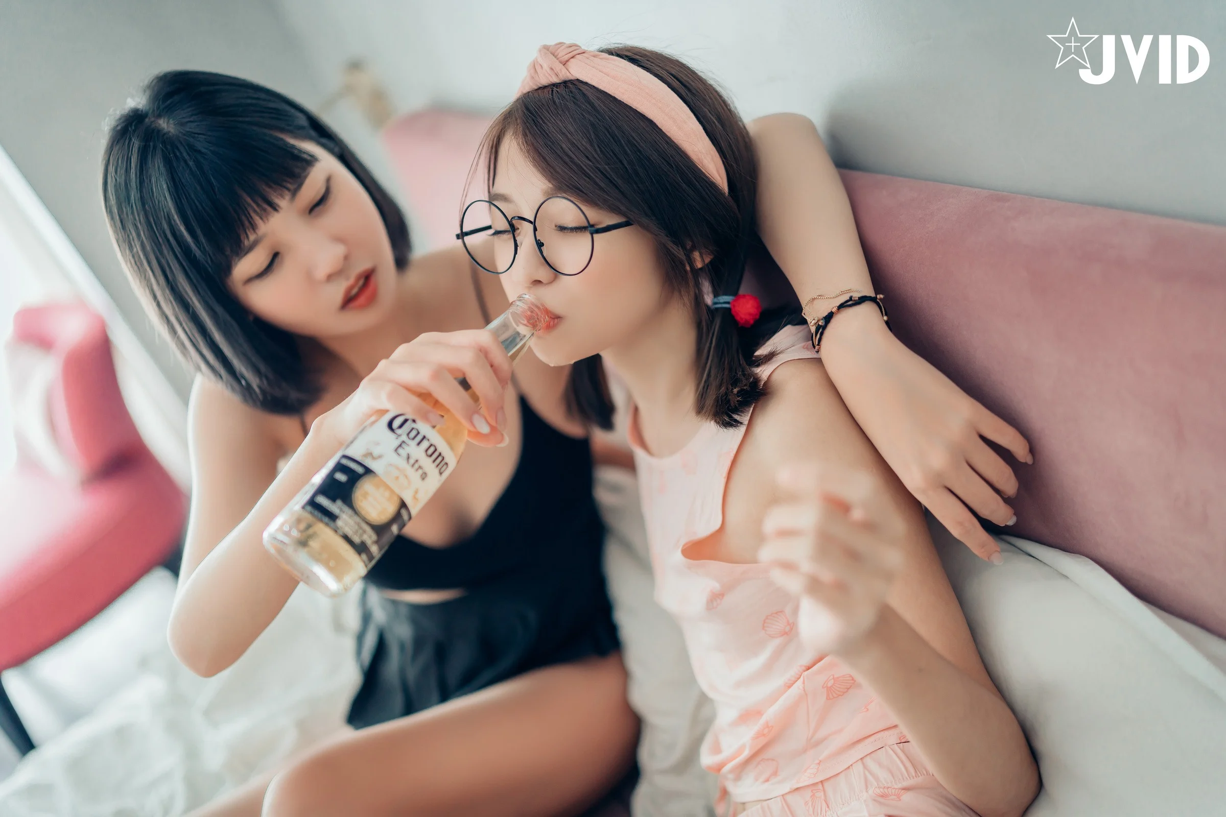 JVID-果寶寶X妍妍---姐妹的体液-Allasiangirls.net (105)