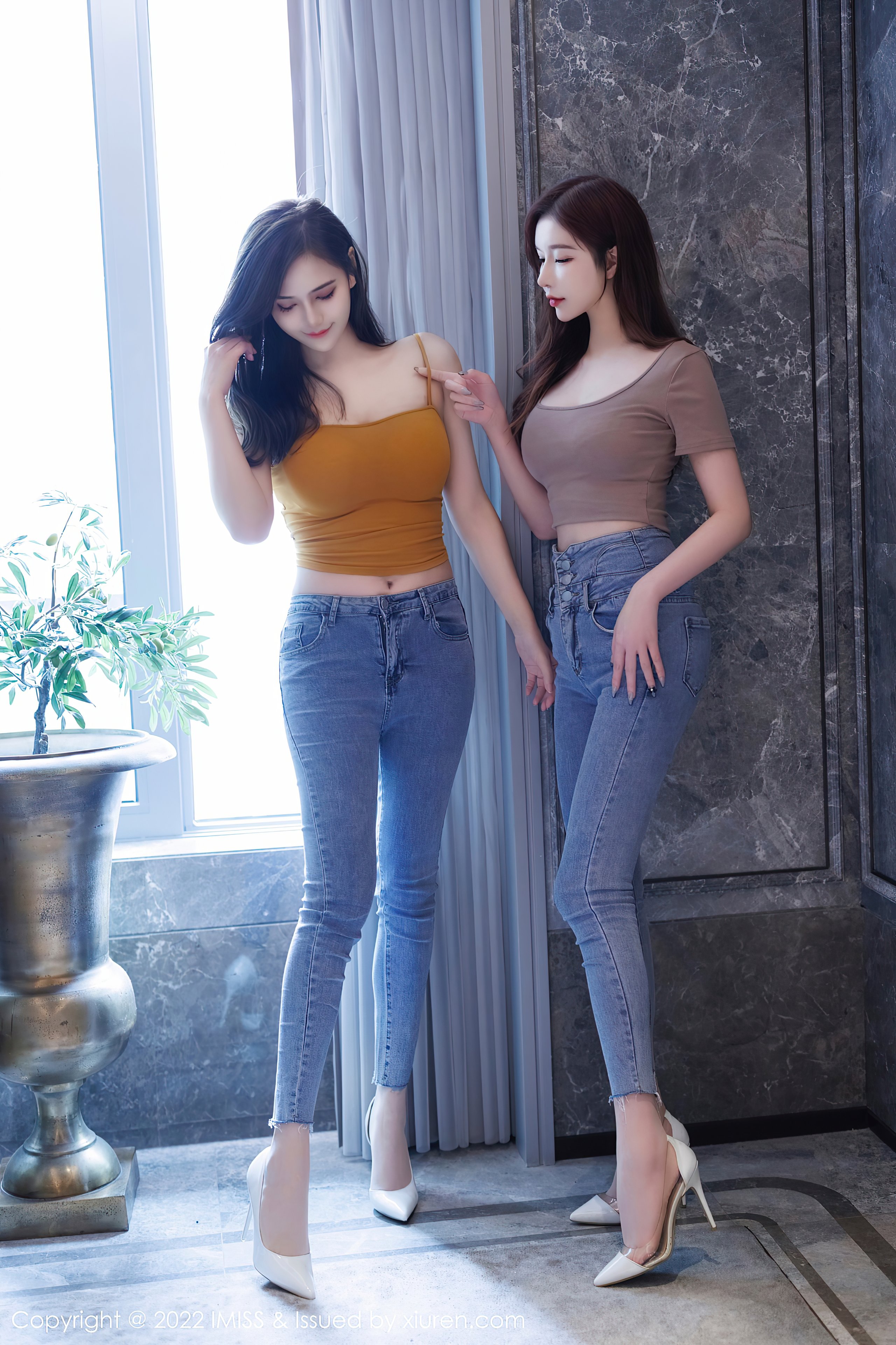 IMISS-Vol.697-Lavinia-and-LindaLinda-MrCong.com-004
