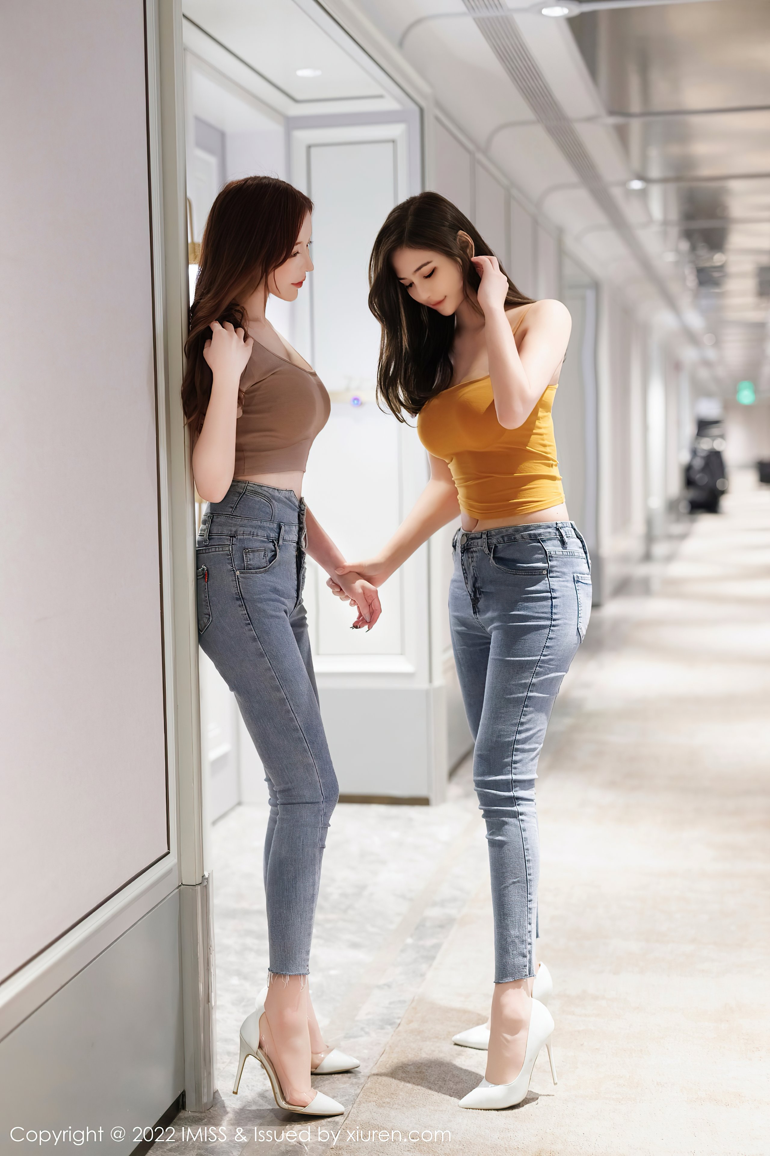 IMISS-Vol.697-Lavinia-and-LindaLinda-MrCong.com-010