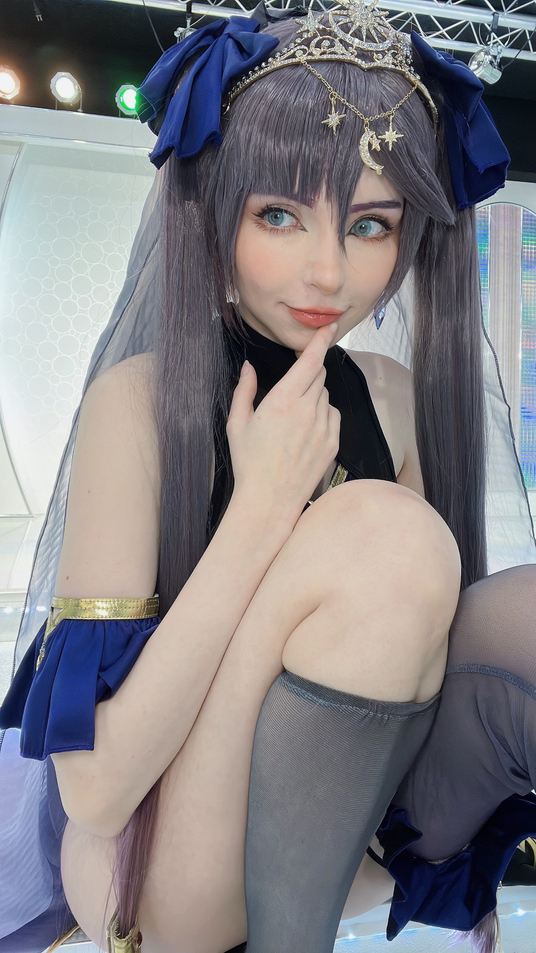 23