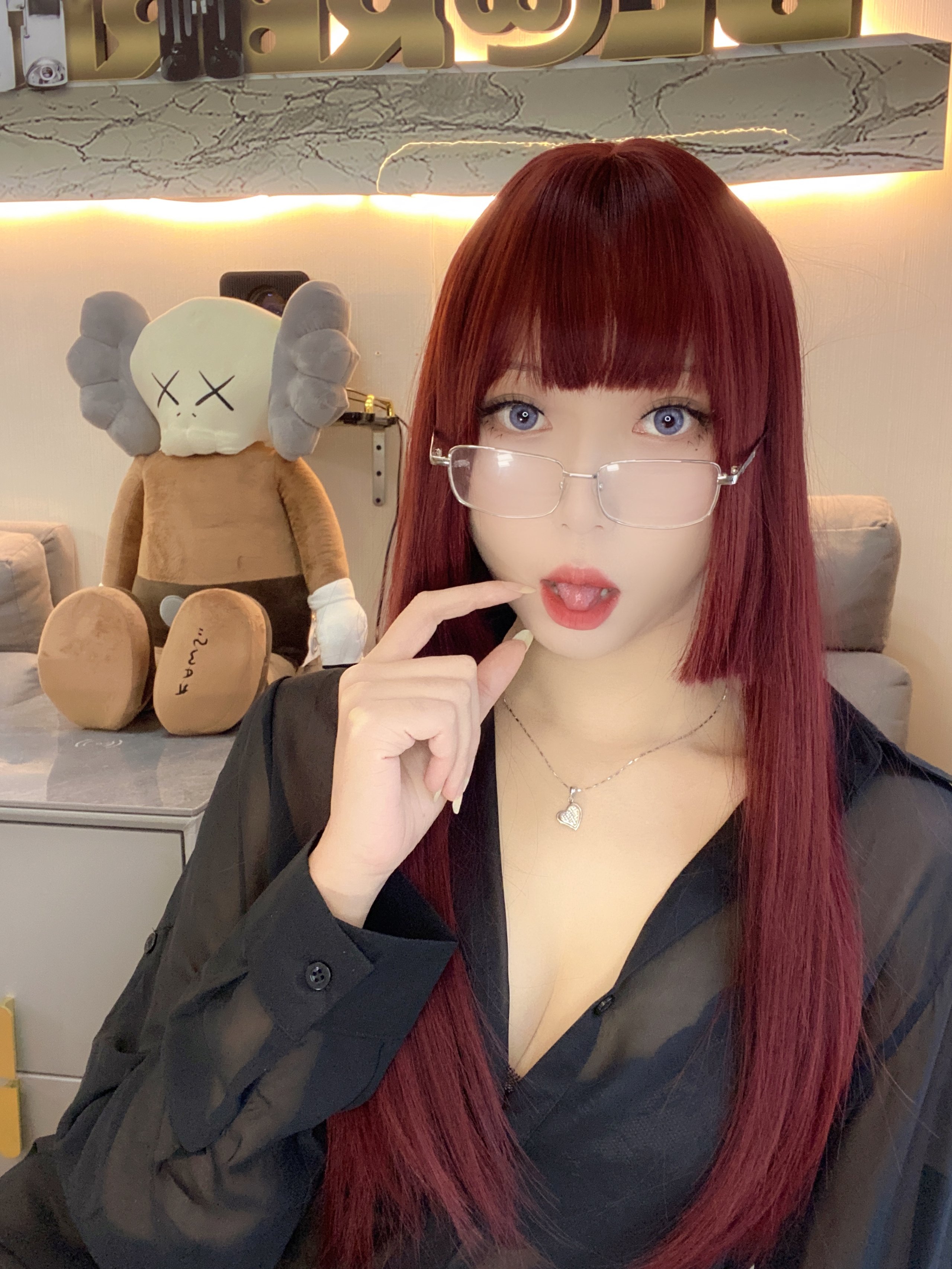 (52)