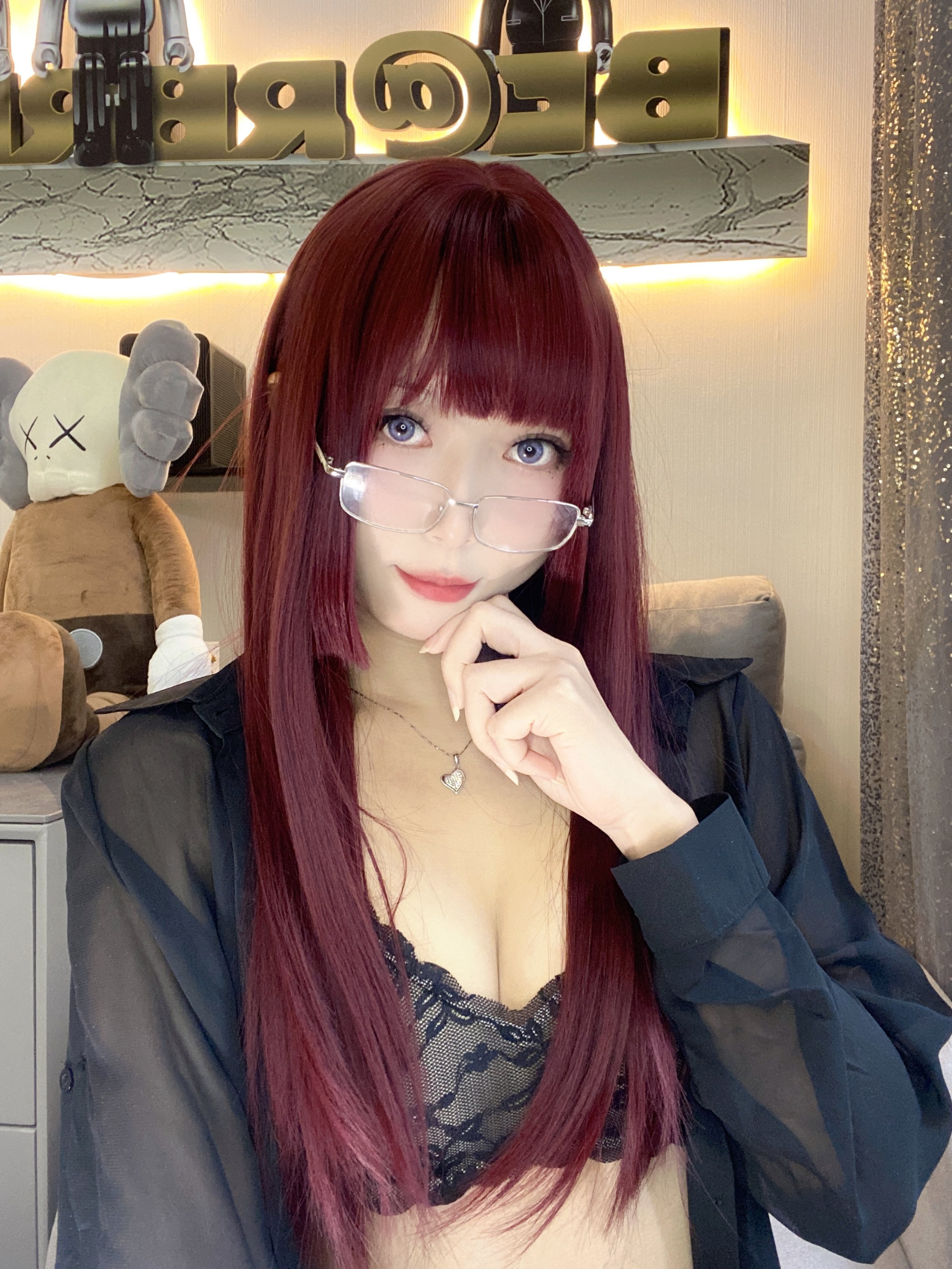 (15)