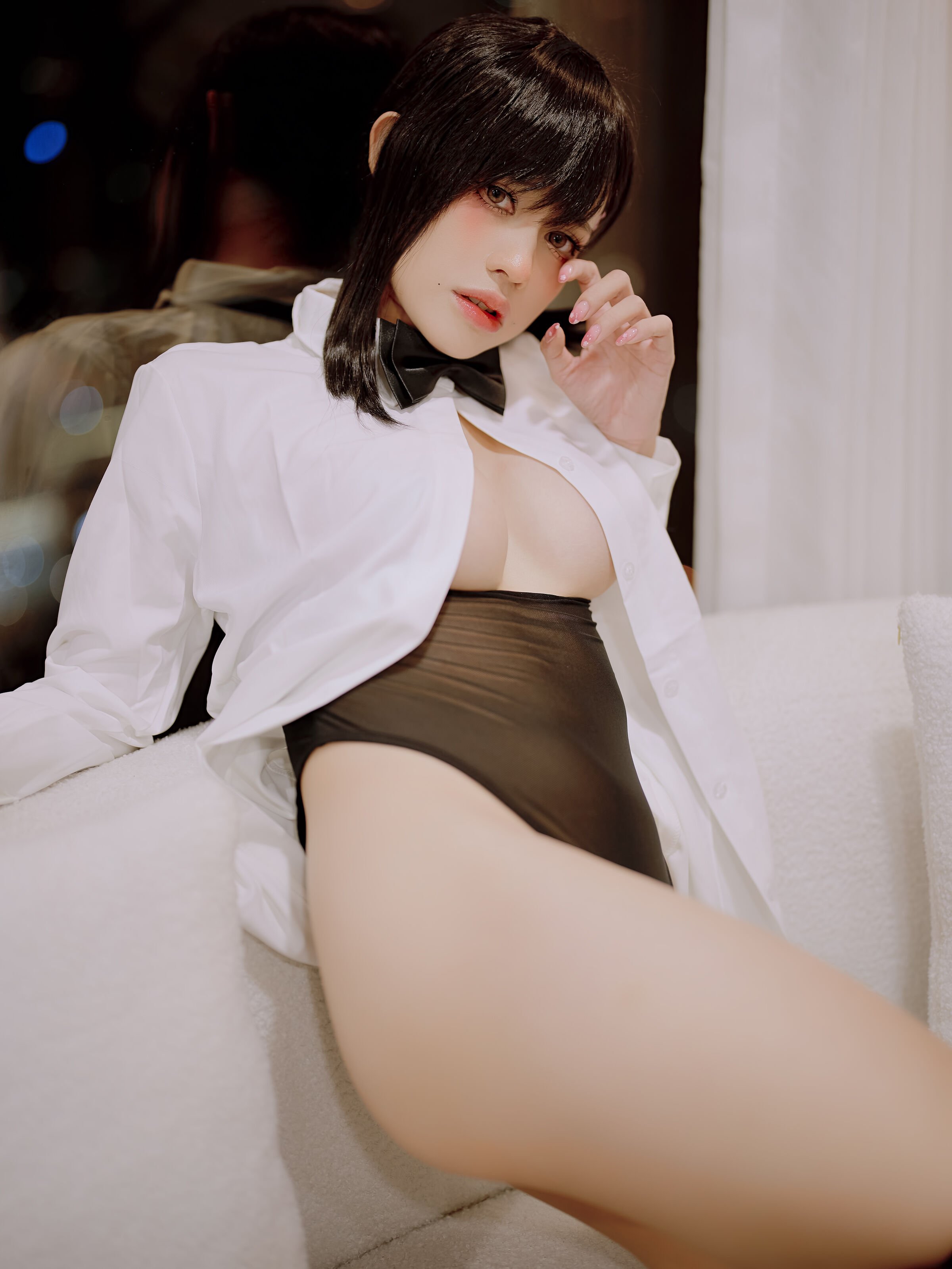 09