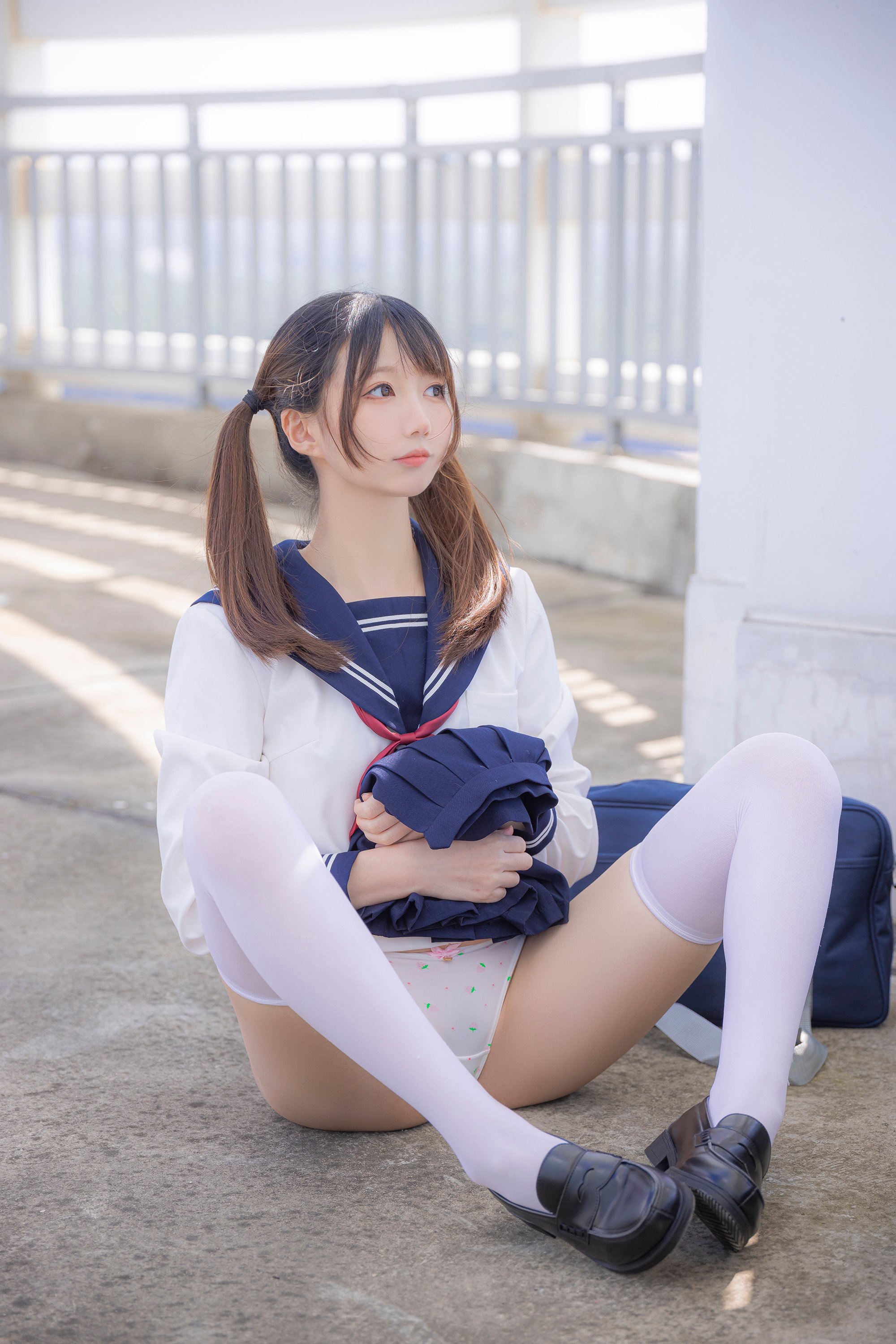 09