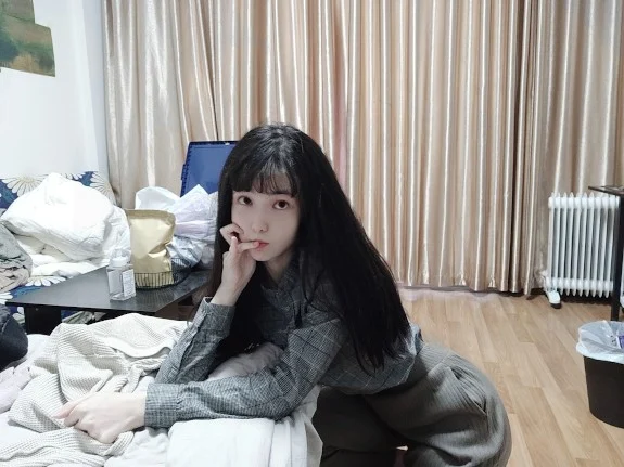 (m_e_yaaGqaa)(mh_95J90SwQ6IjJpRua)original_550657742