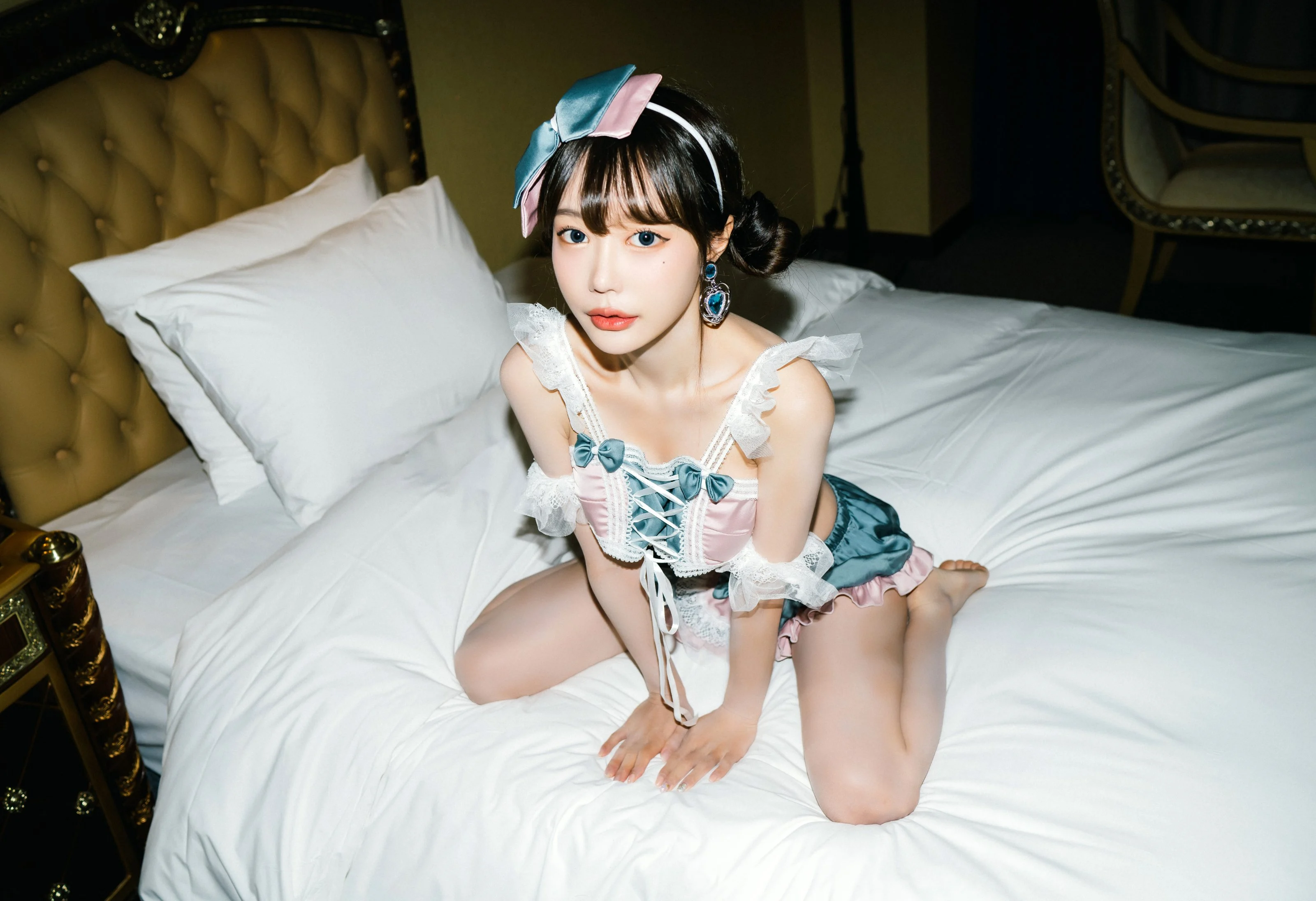 Moon-Night-Snap-Jucy-Vol.4-Your-Only-Maid-MrCong.com-002