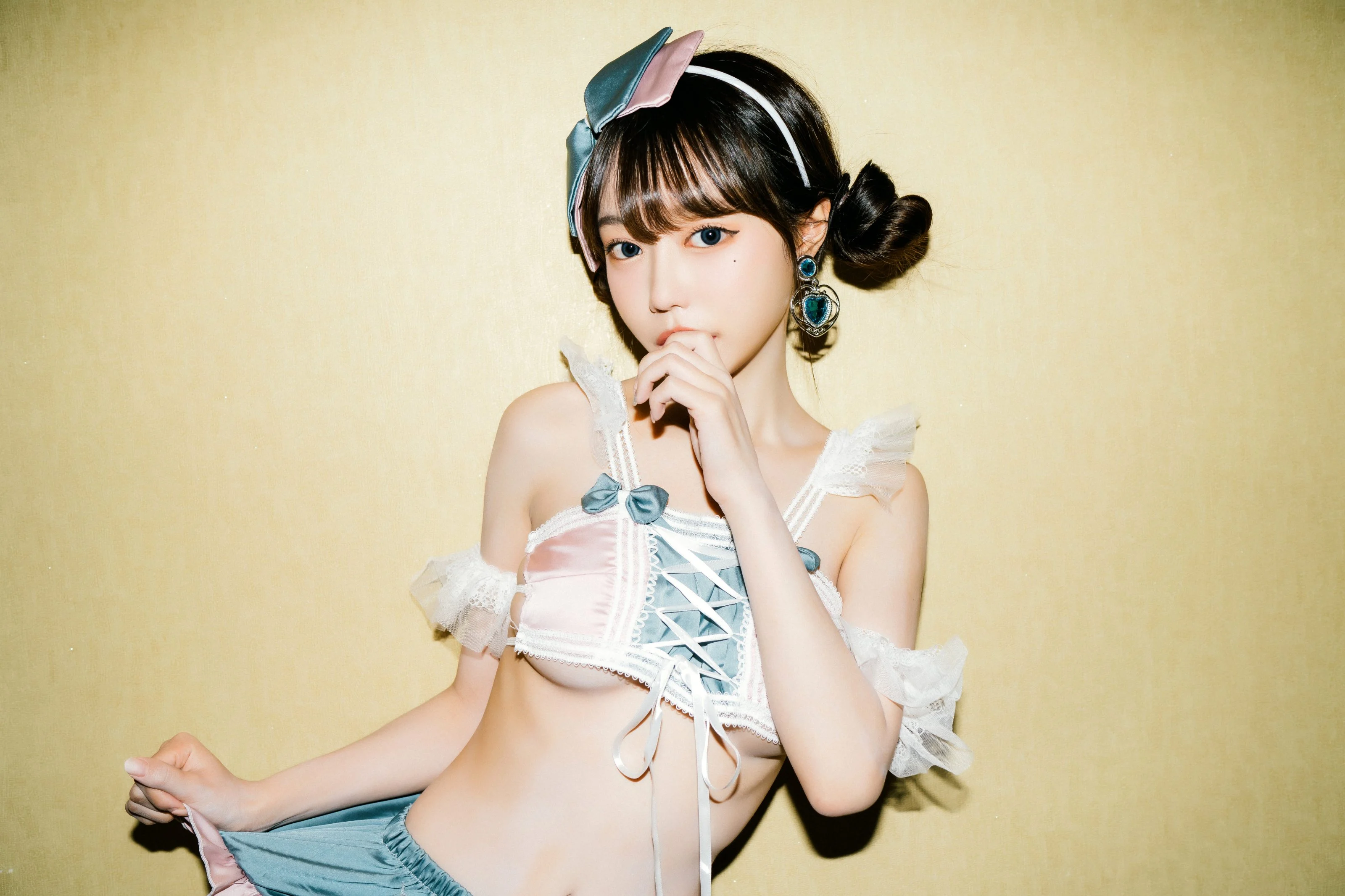 Moon-Night-Snap-Jucy-Vol.4-Your-Only-Maid-MrCong.com-015