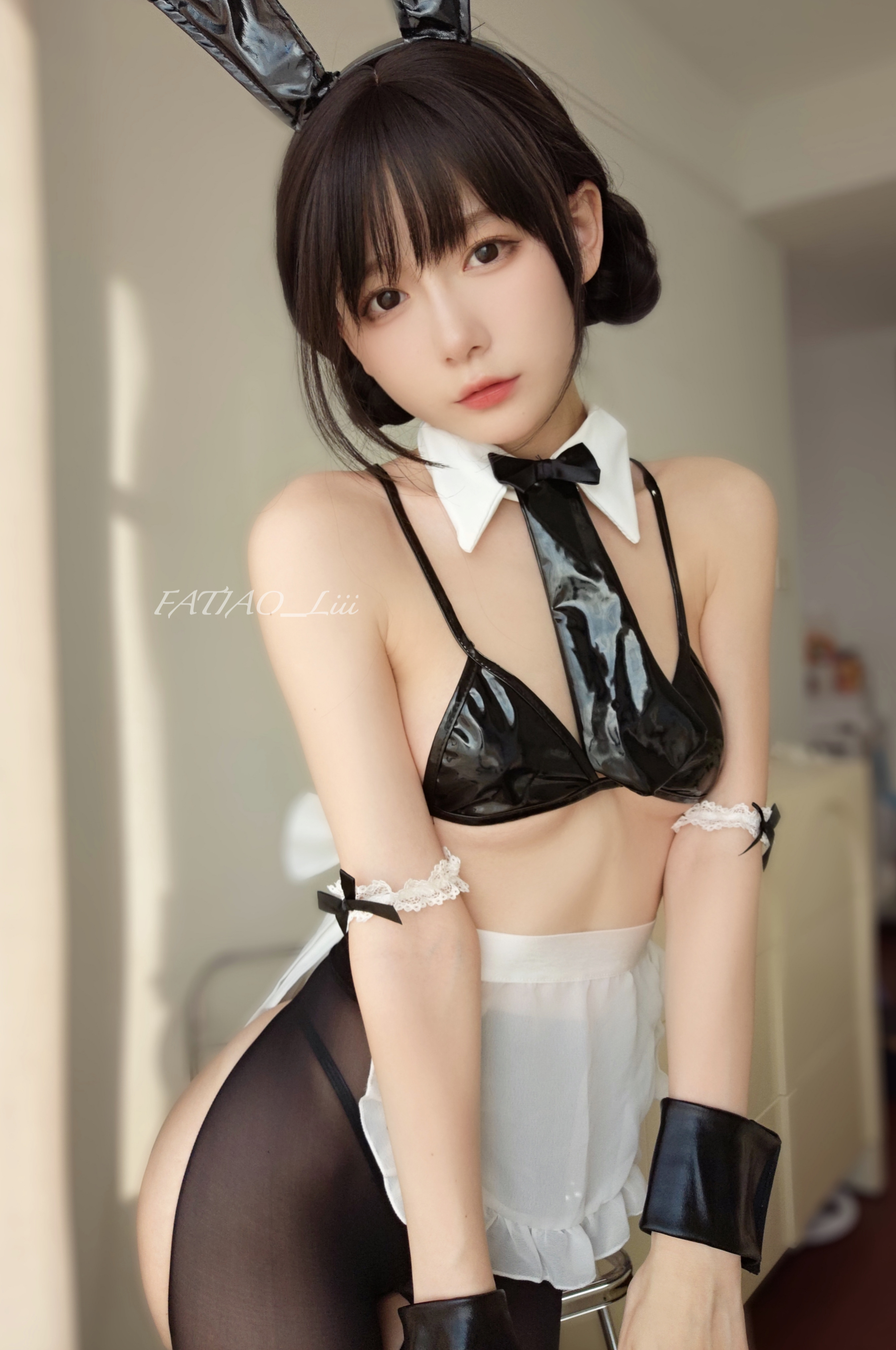 2023-01-28バニーガール27P2V-70MB-15