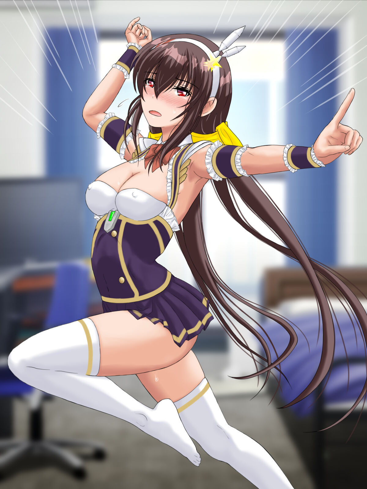 895