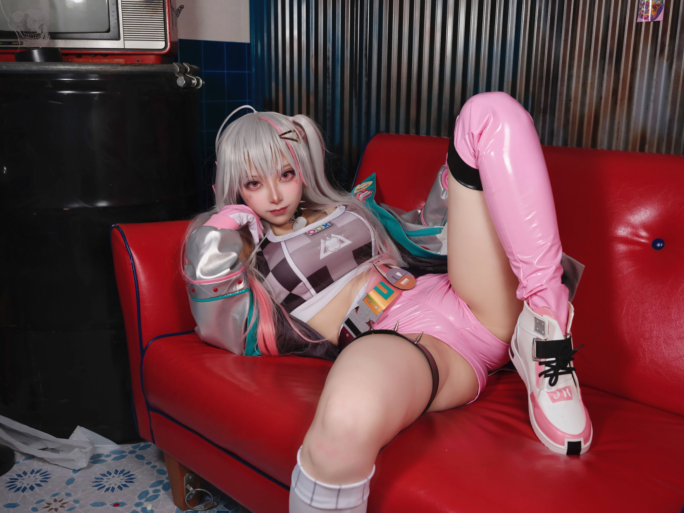 06