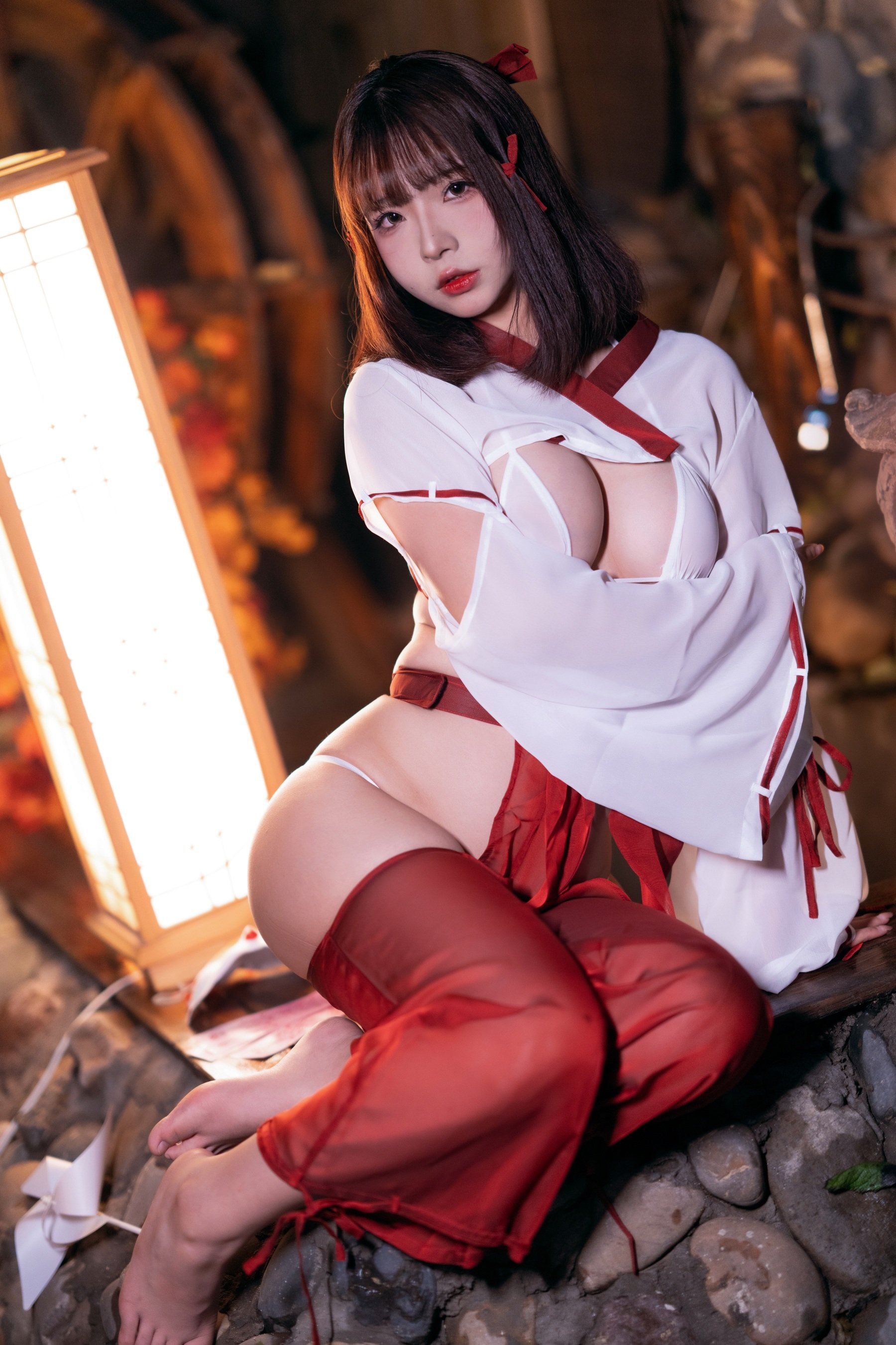 032