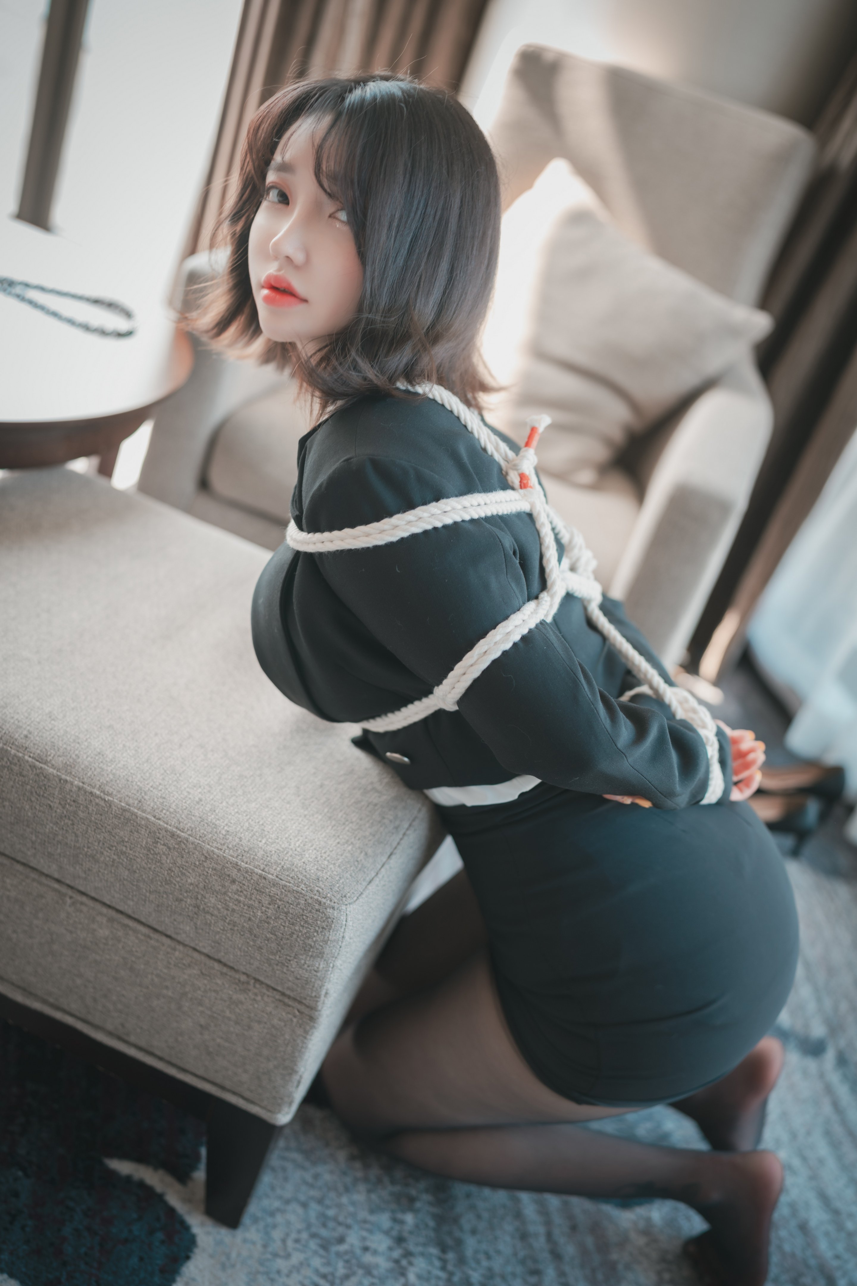 025