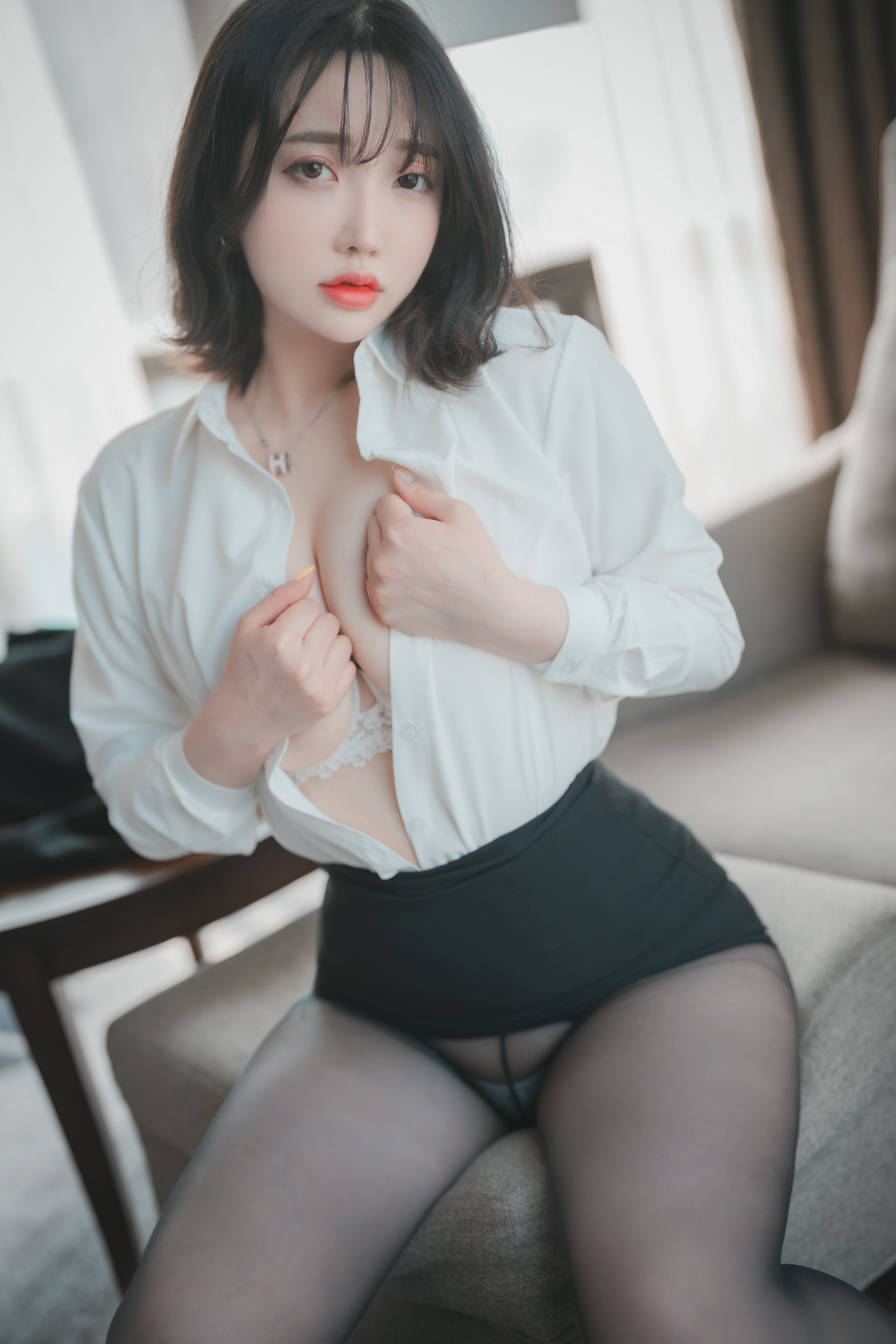 056