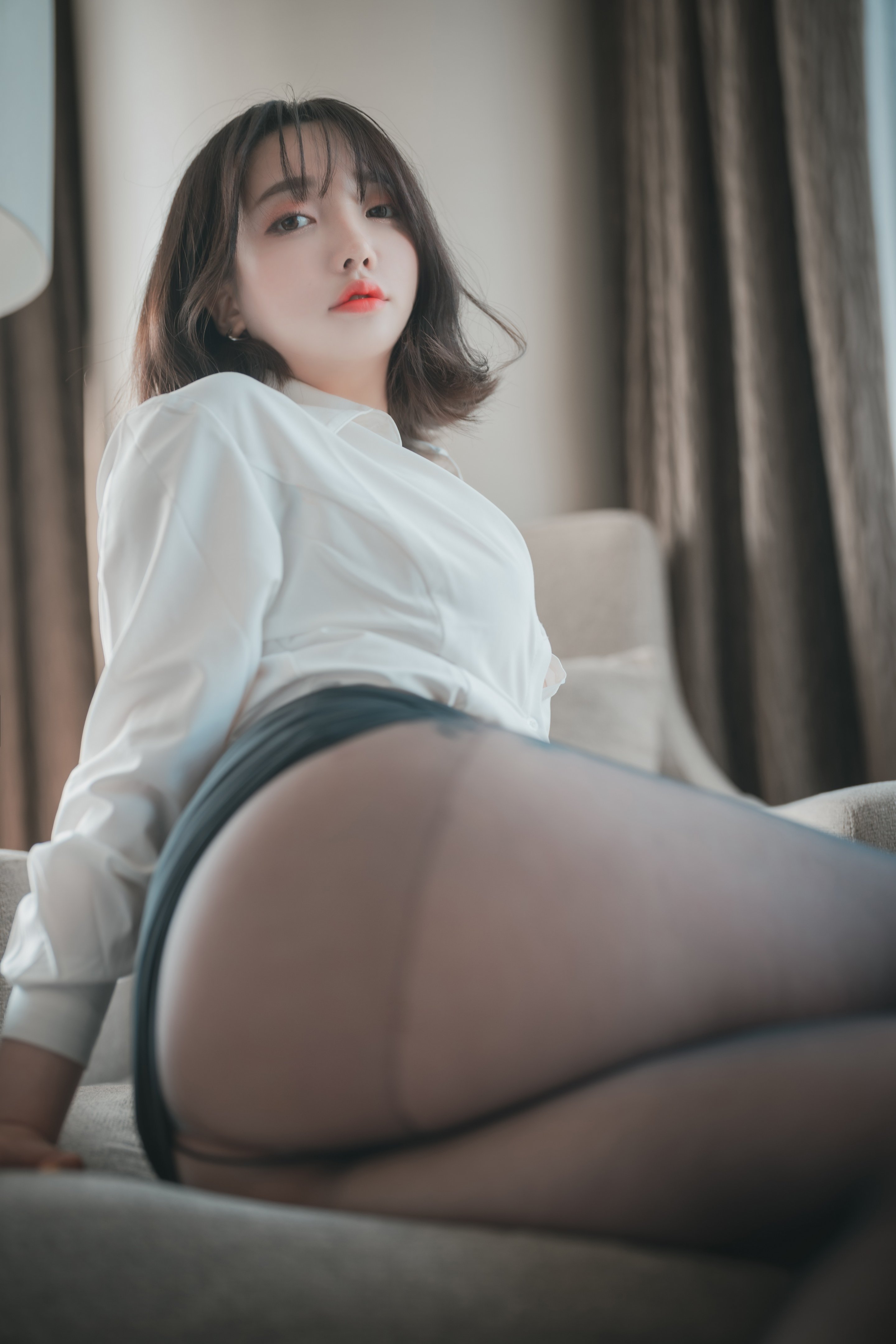 068