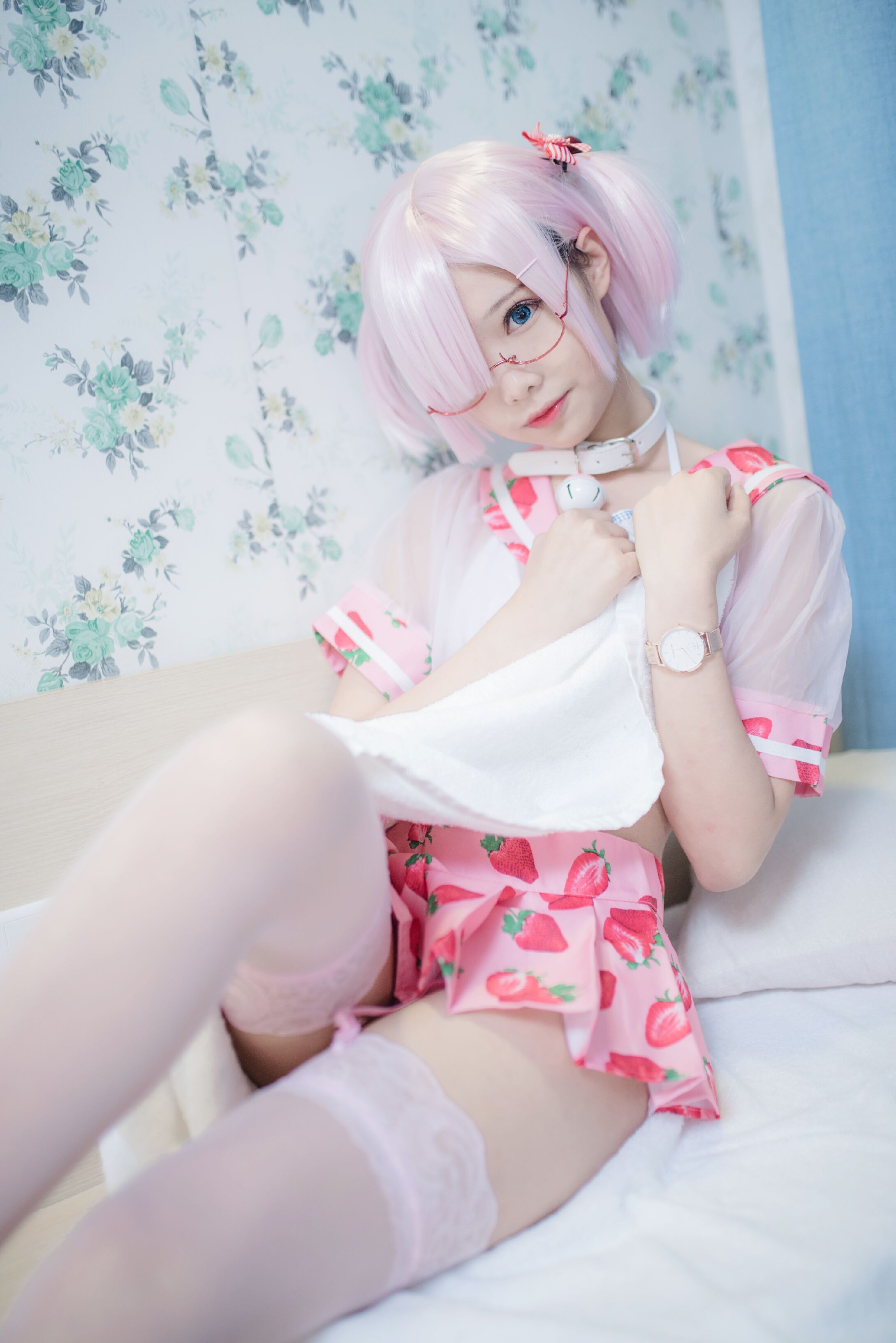 045