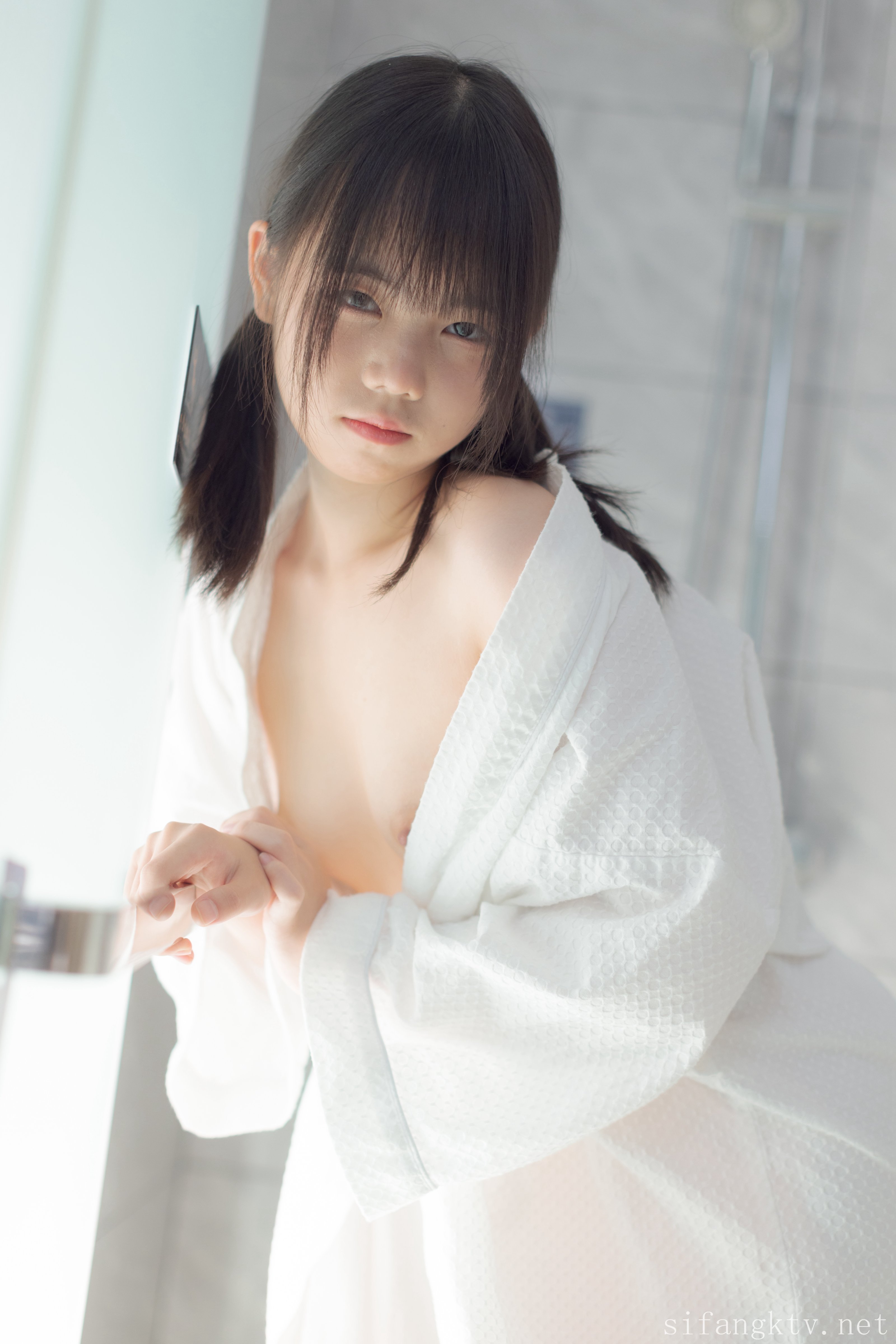 099