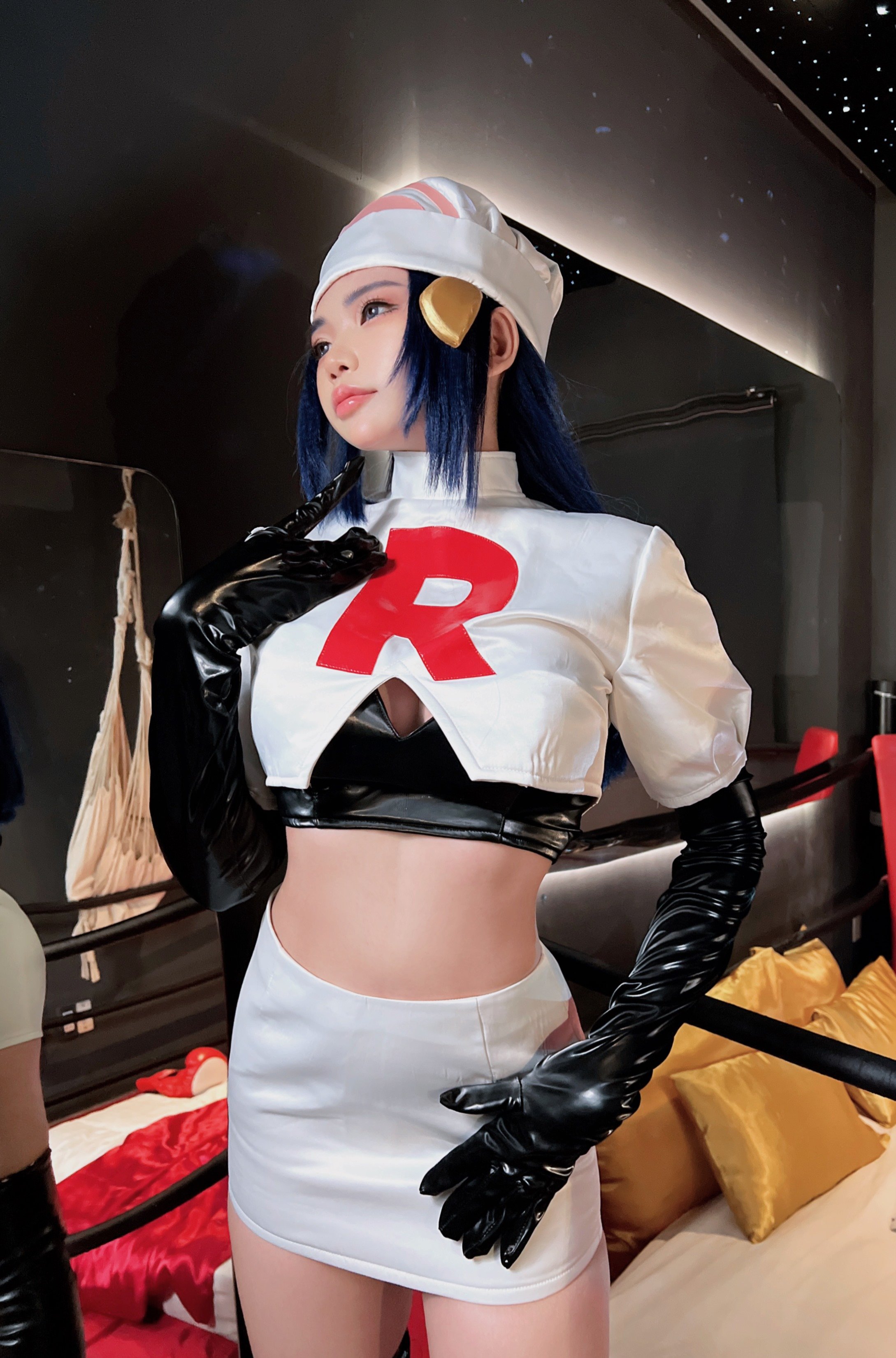 06