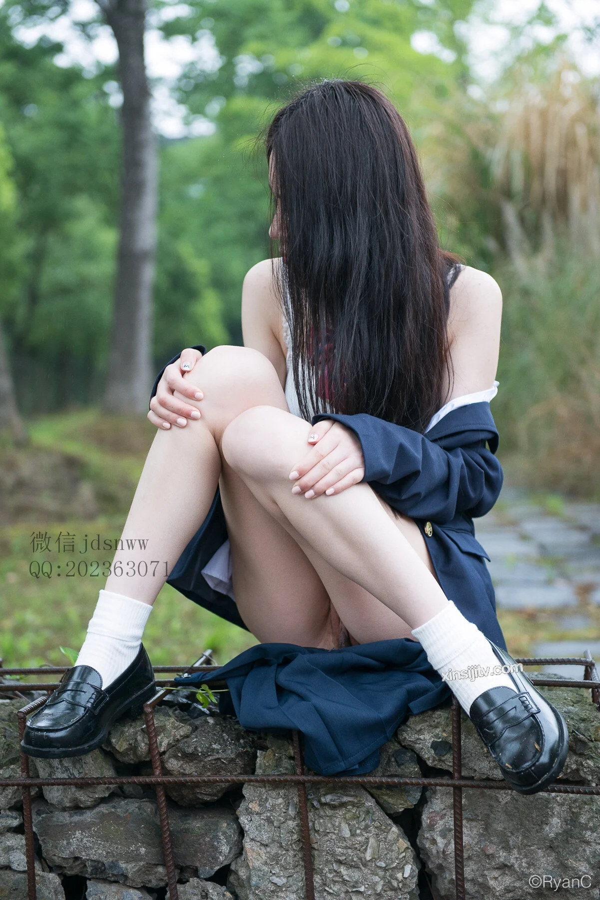 089