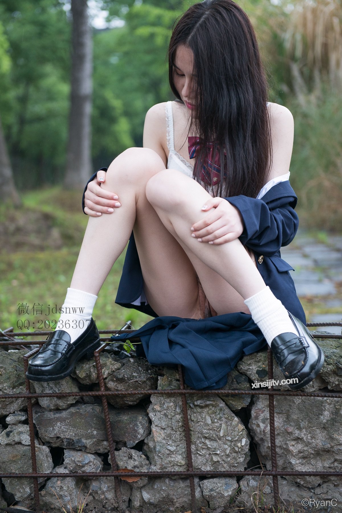090
